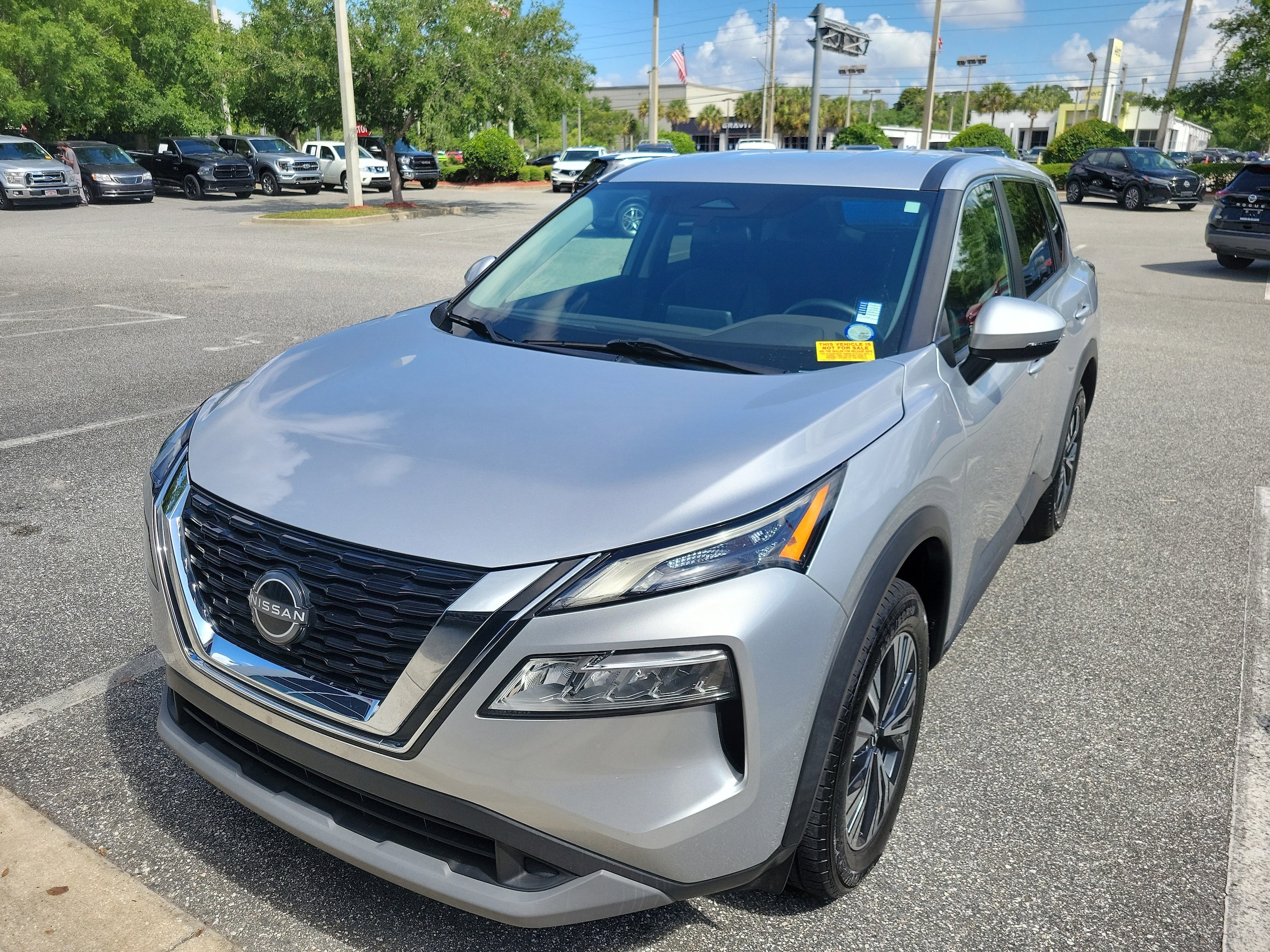 2022 Nissan Rogue SV AWD's photo