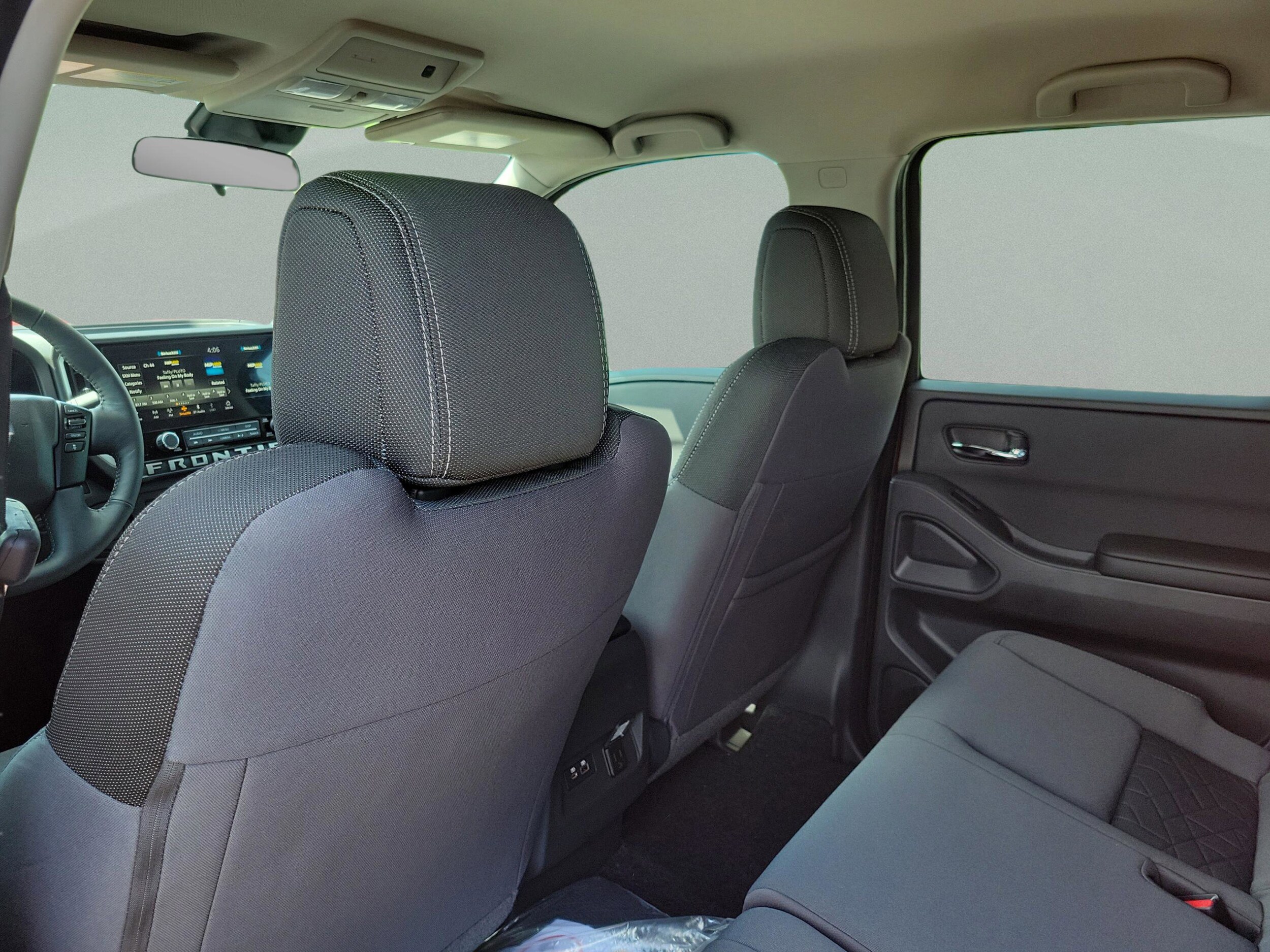 2026 Nissan Frontier SV - Photo 30