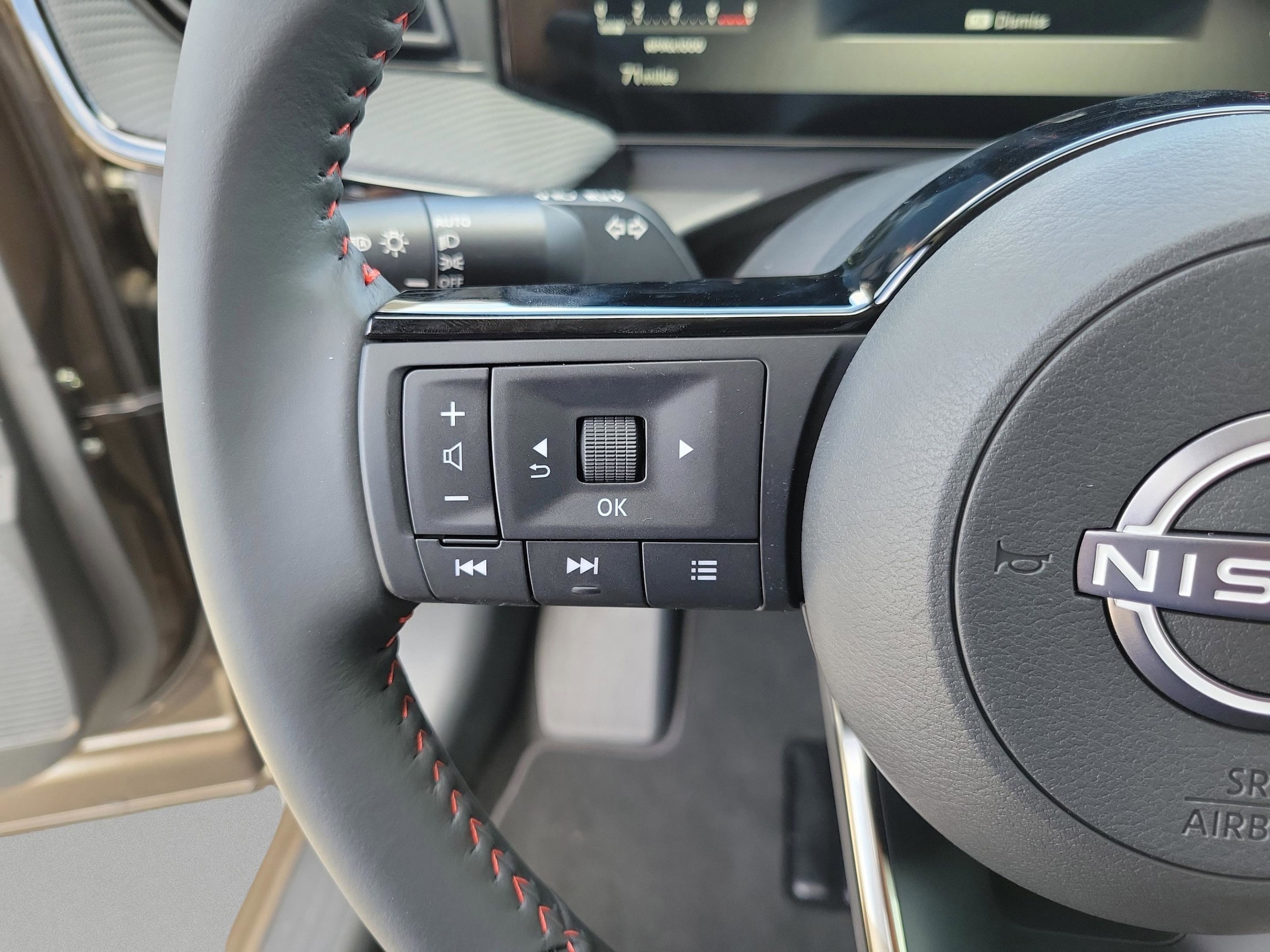 2026 Nissan KICKS SR - Photo 14