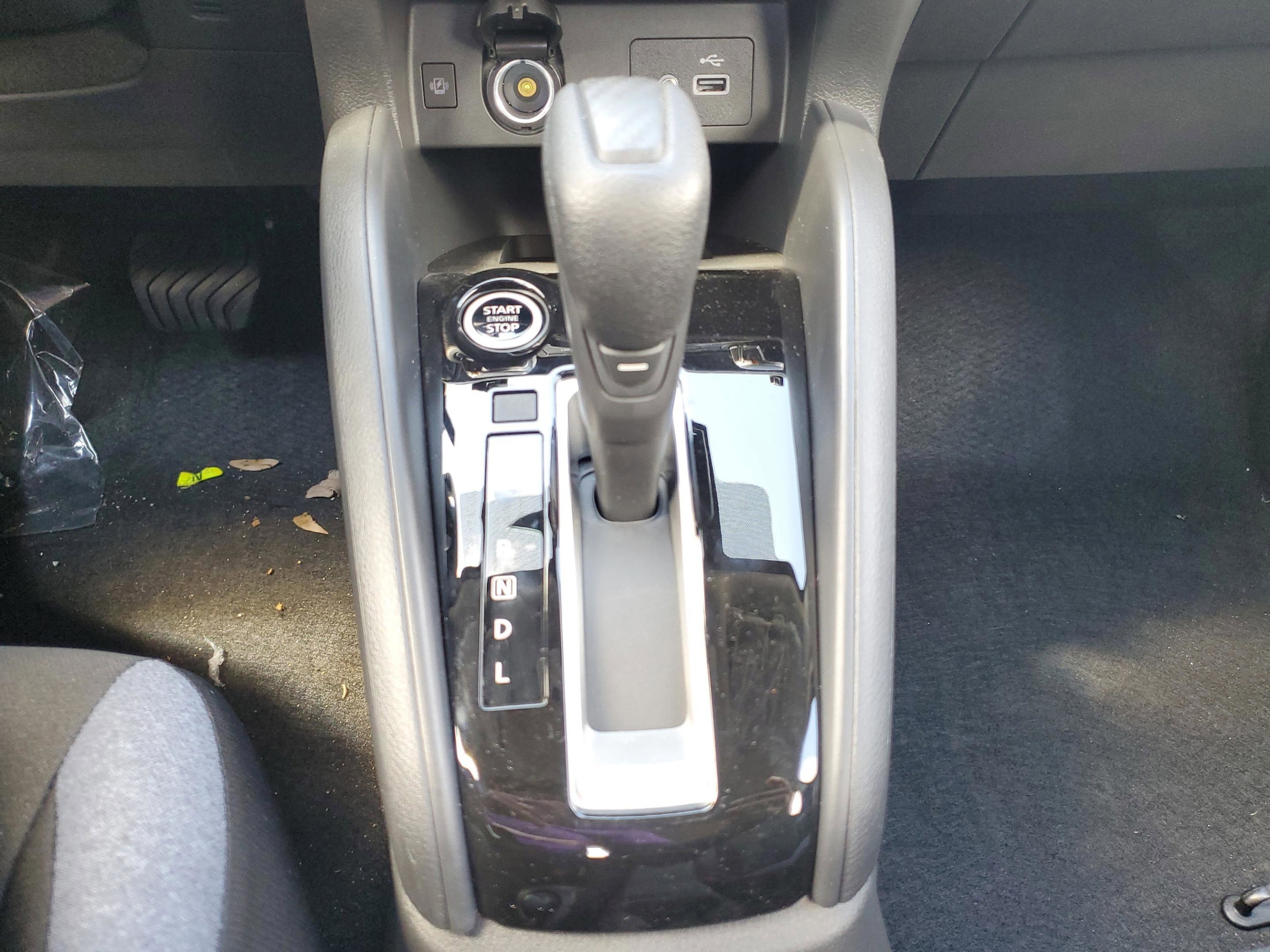 2025 Nissan Versa Sedan SV - Photo 35