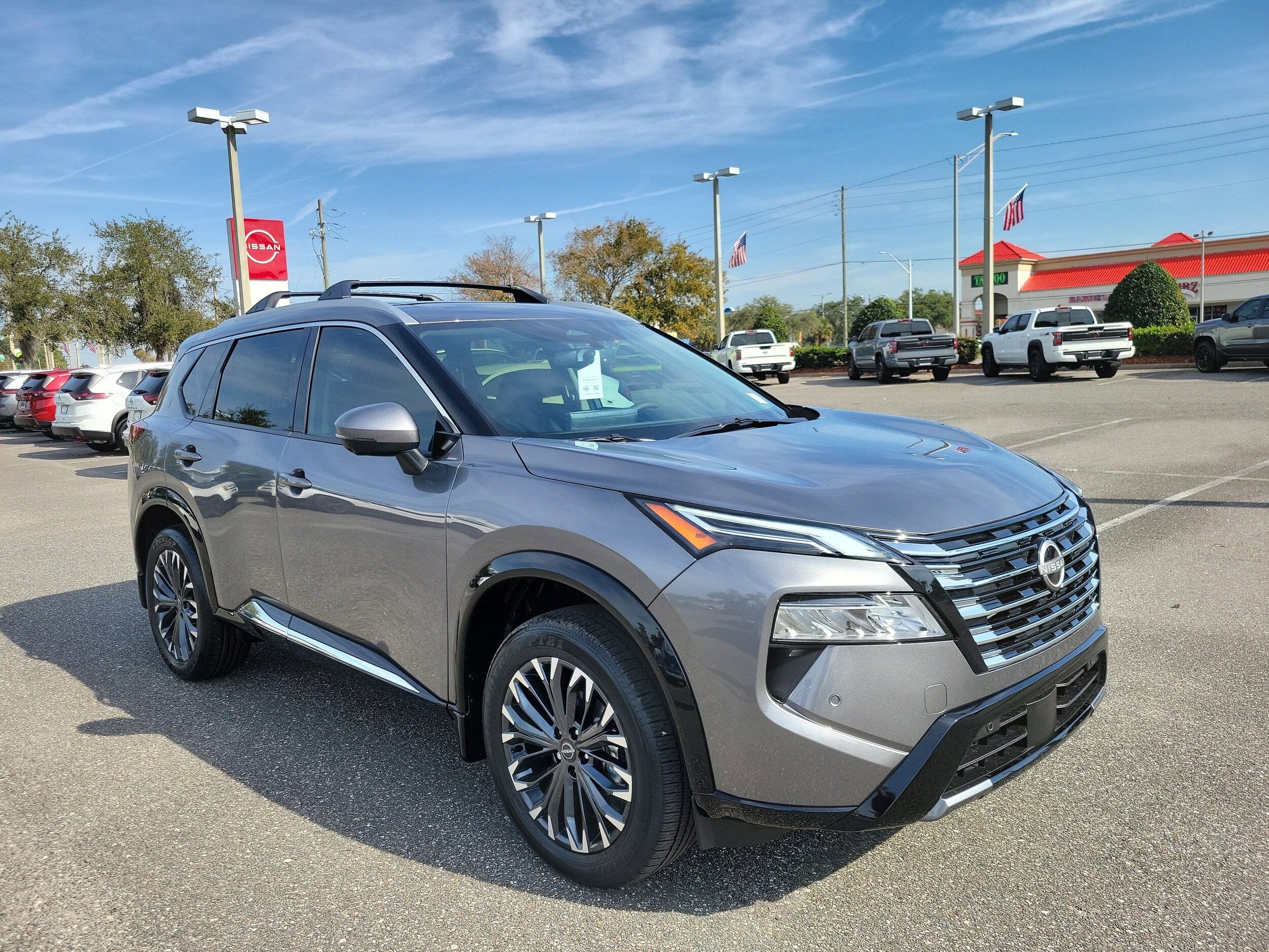 2026 Nissan Rogue Platinum photo 2