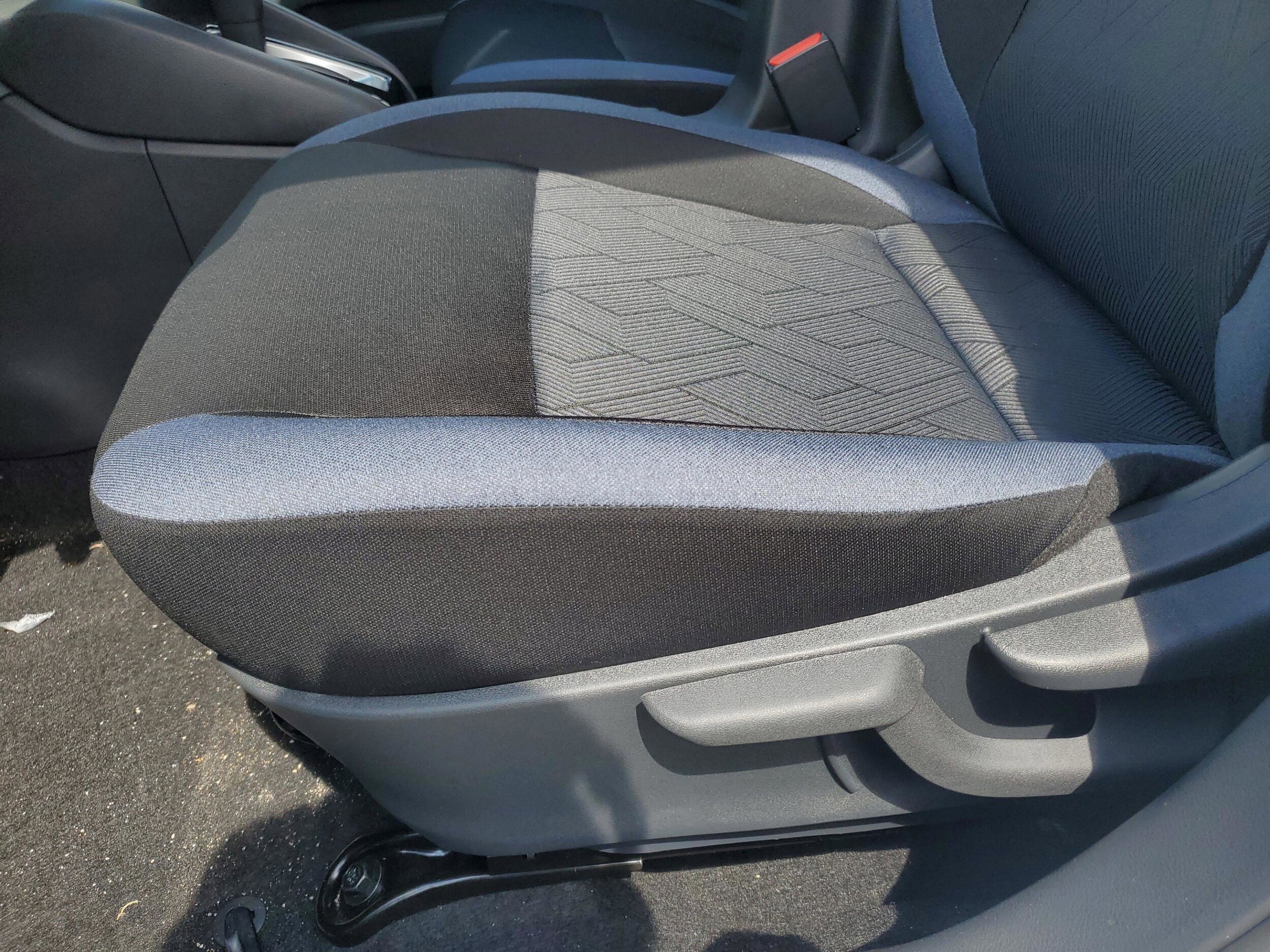 2025 Nissan Versa Sedan SV - Photo 18