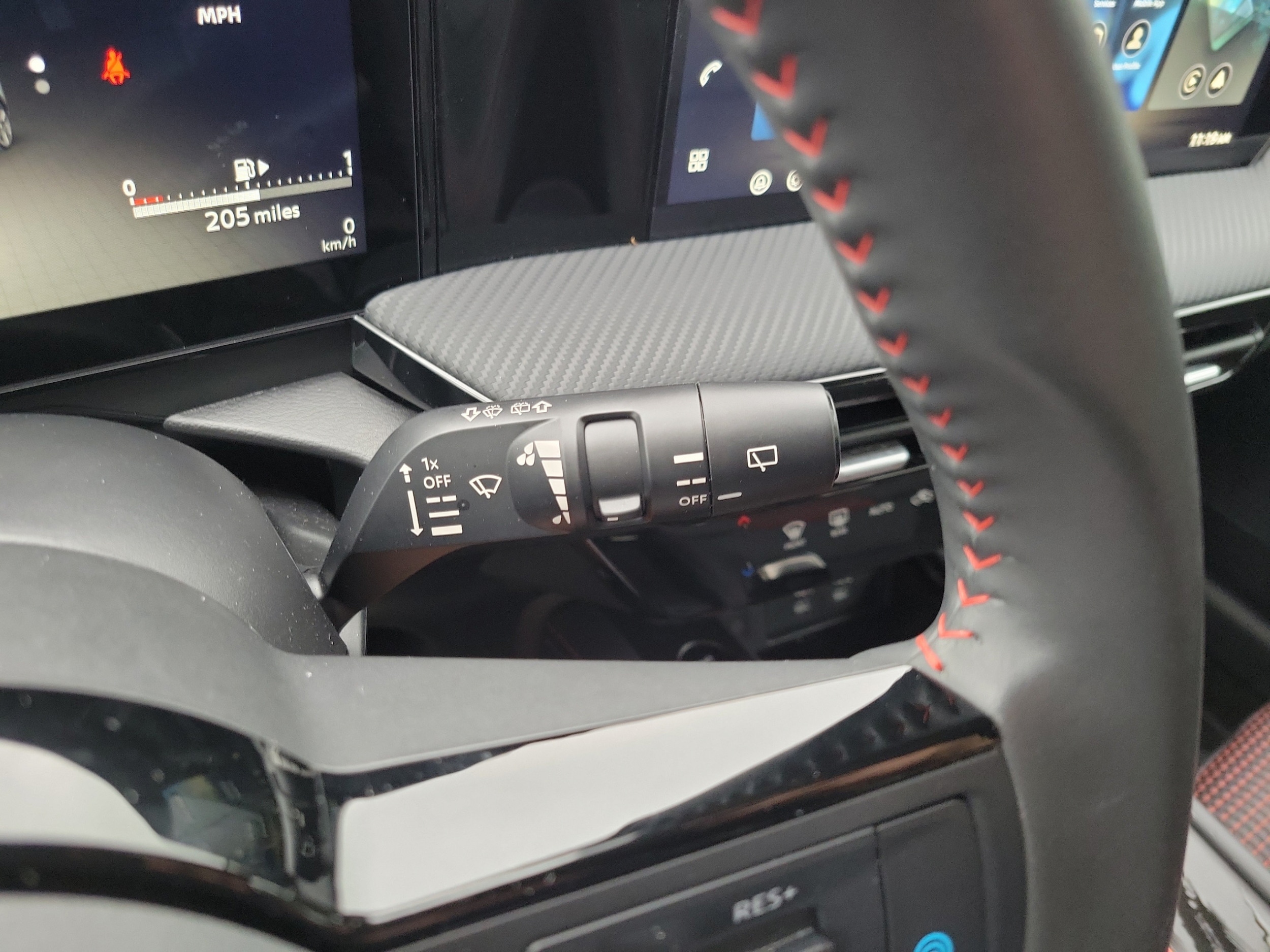 2026 Nissan KICKS SR - Photo 42