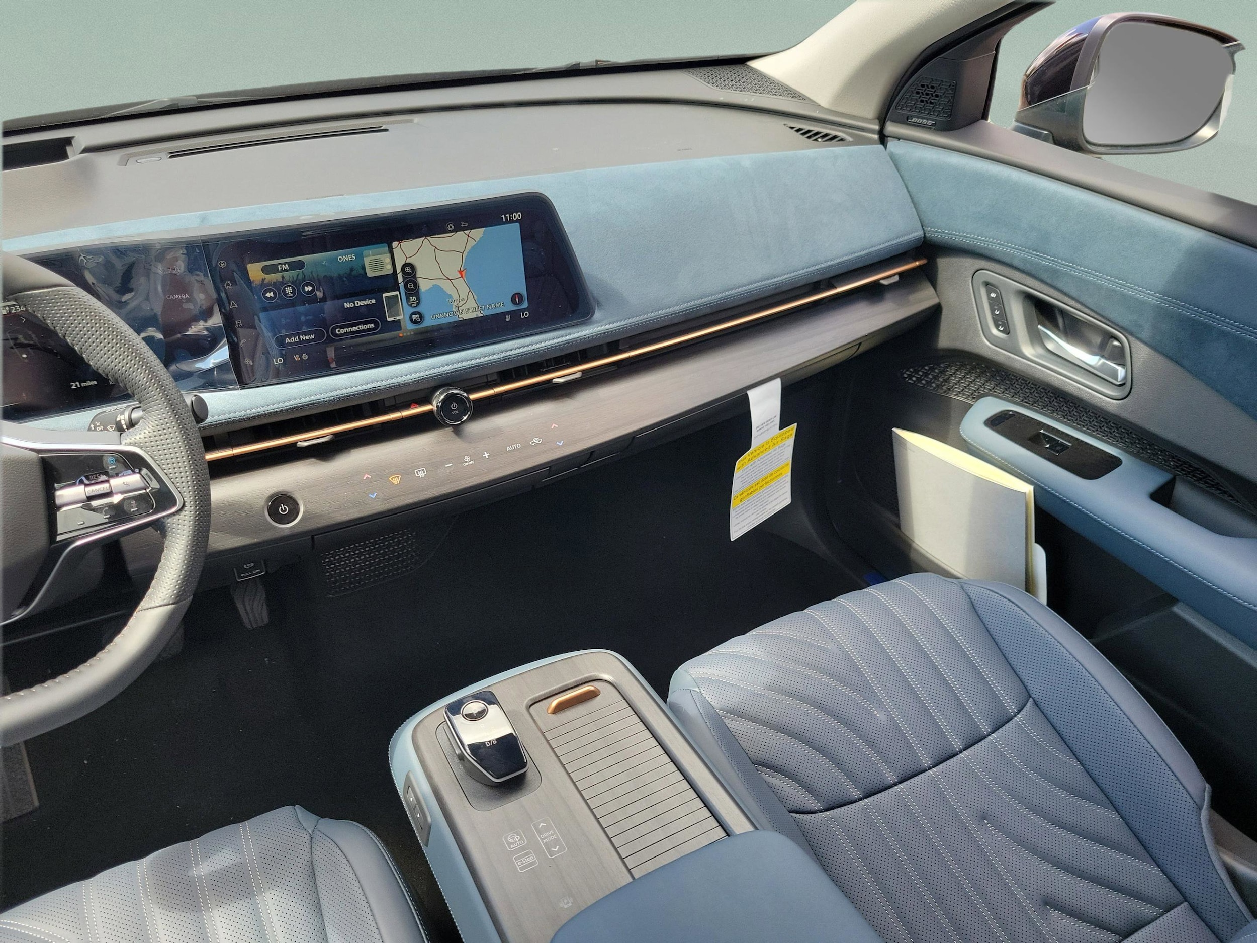 2025 Nissan ARIYA Platinum+ - Photo 21