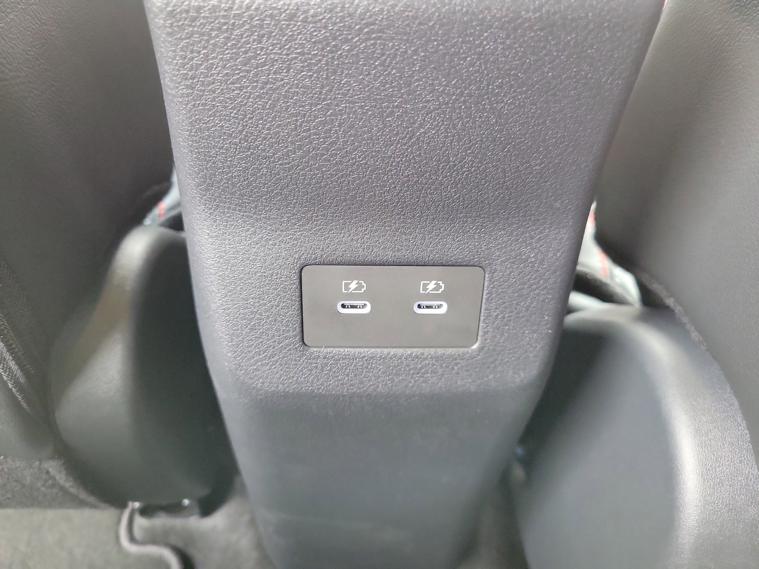 2026 Nissan KICKS SR - Photo 30