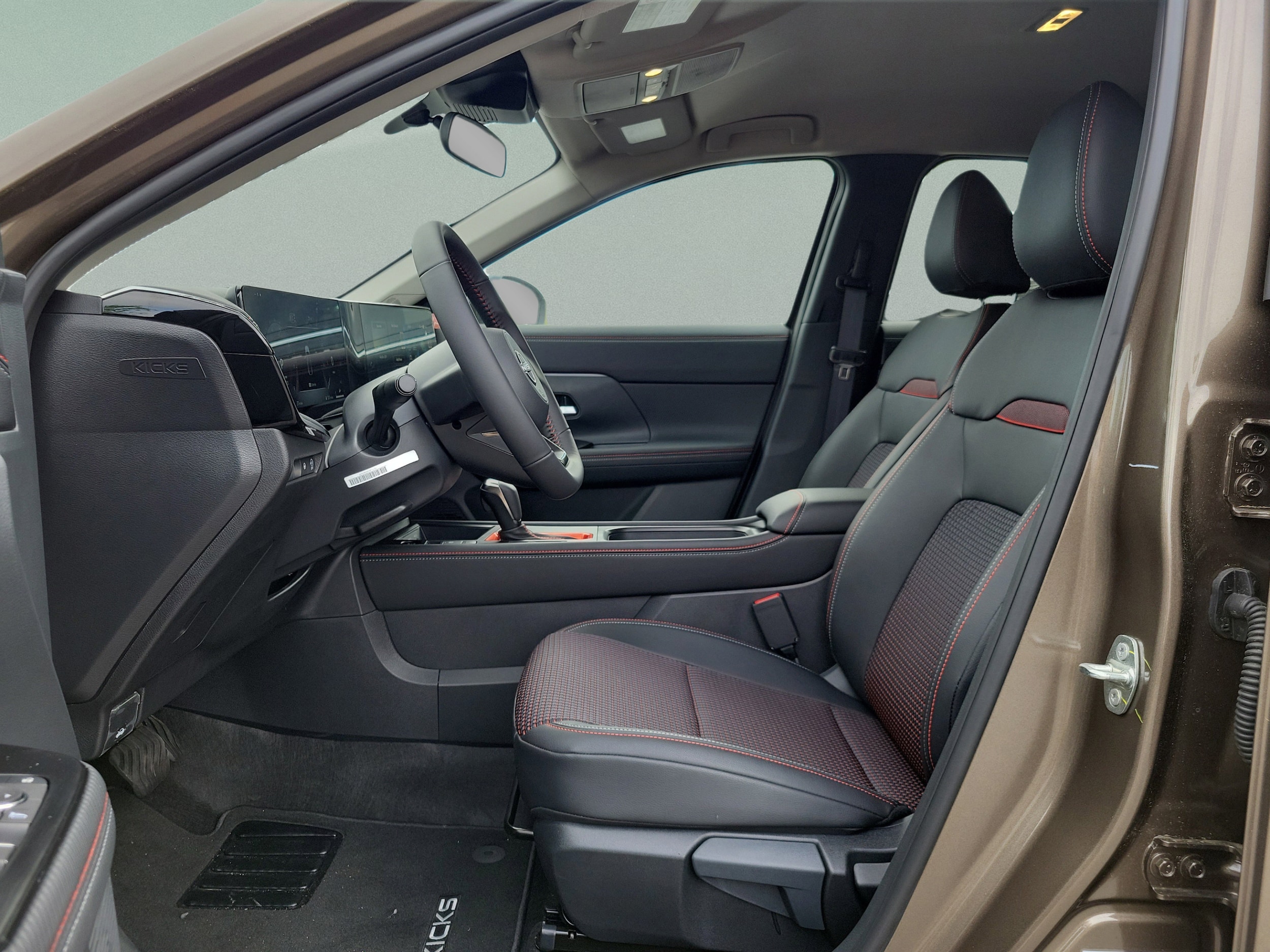 2026 Nissan KICKS SR - Photo 35