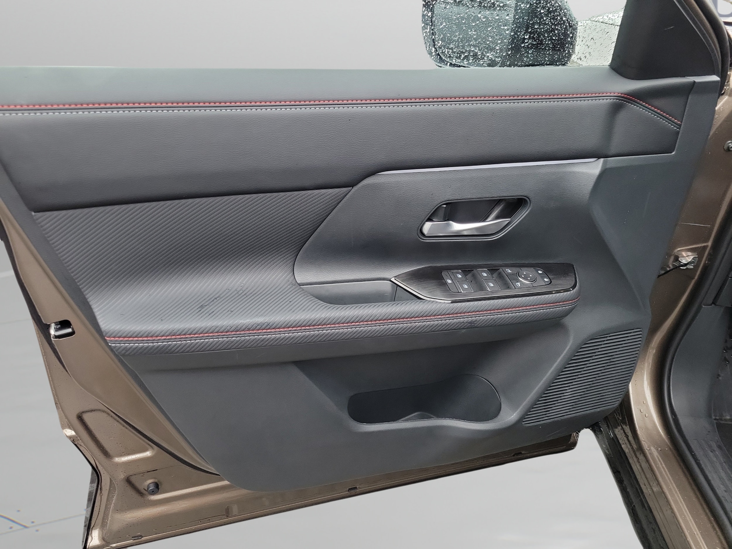 2026 Nissan KICKS SR - Photo 24