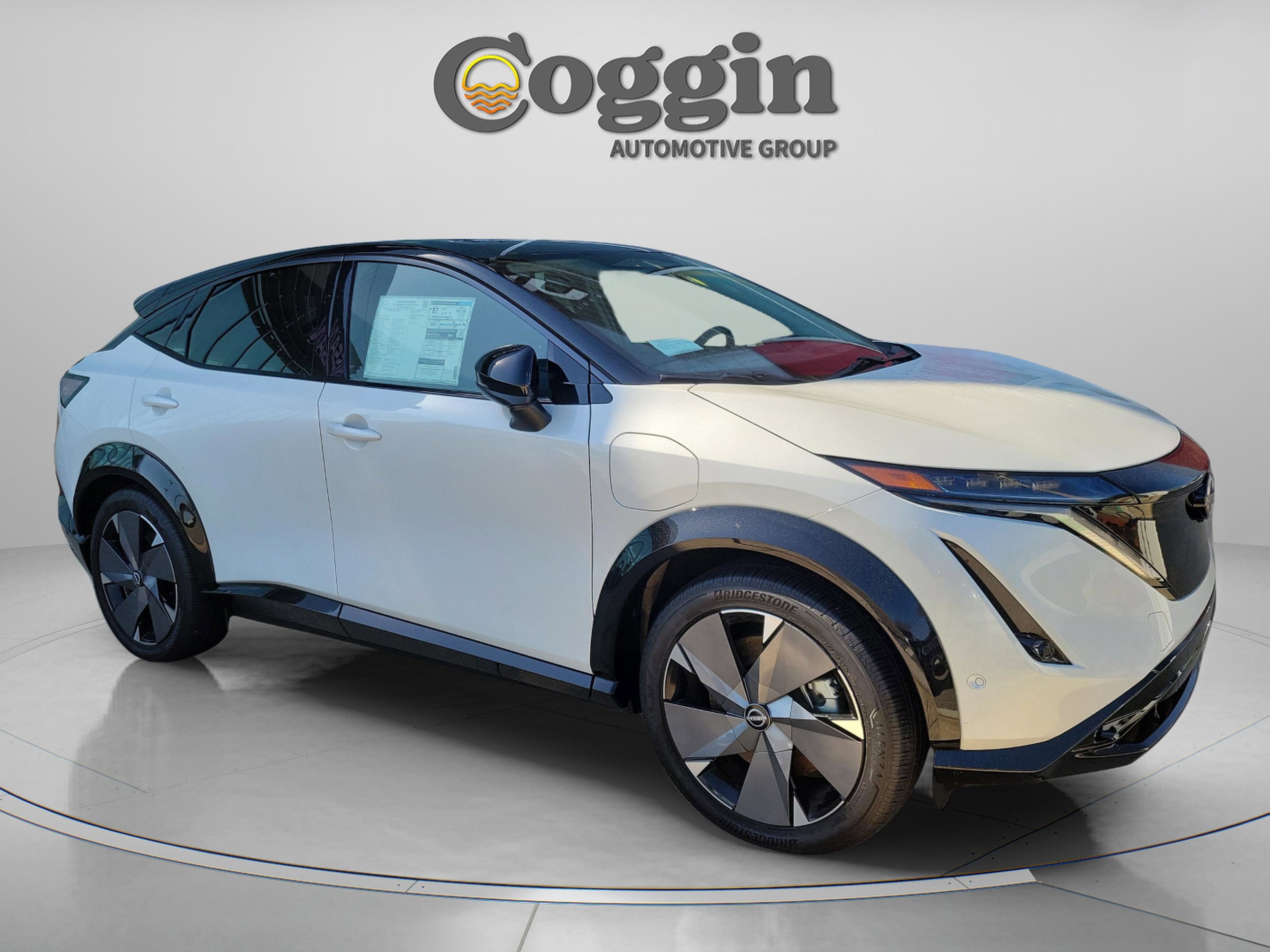 2025 Nissan ARIYA Platinum+ - Photo 8