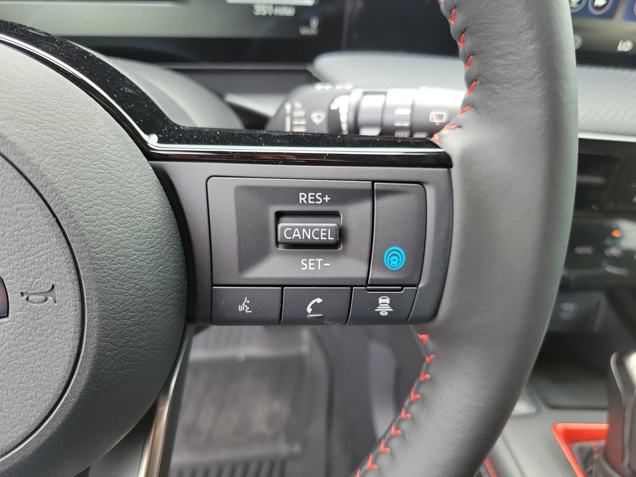 2026 Nissan KICKS SR - Photo 18