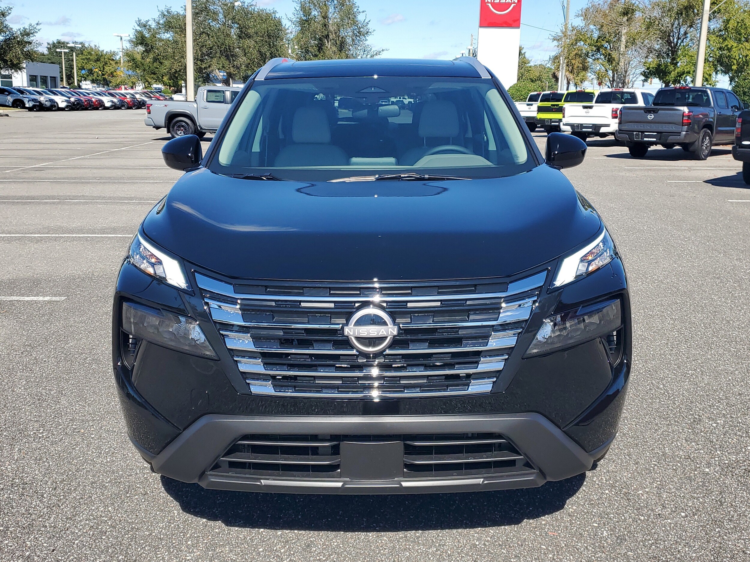 2026 Nissan Rogue SV photo 2