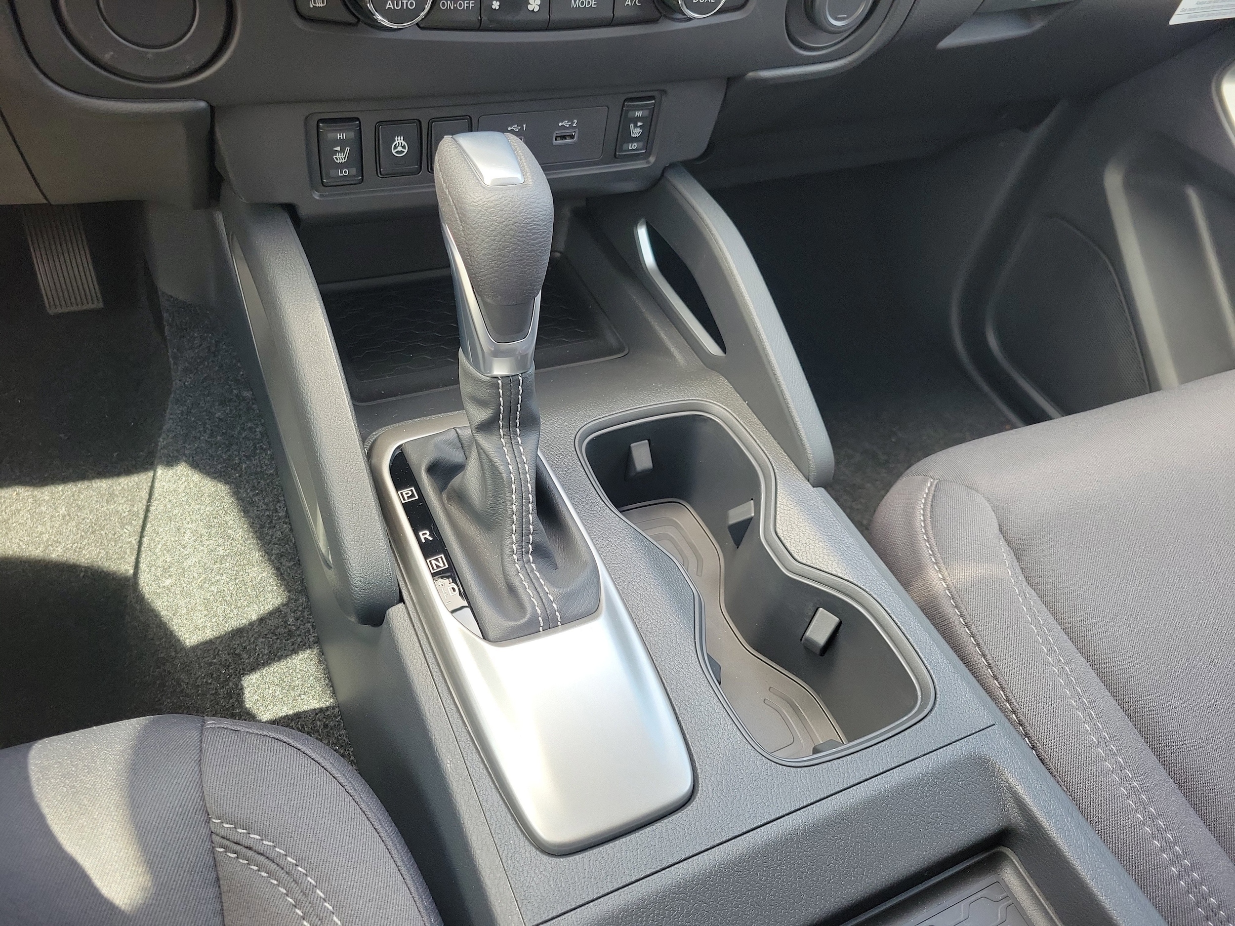 2026 Nissan Frontier SV - Photo 12