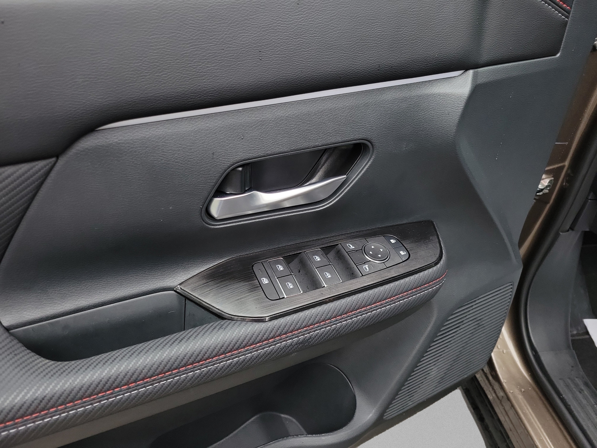 2026 Nissan KICKS SR - Photo 26