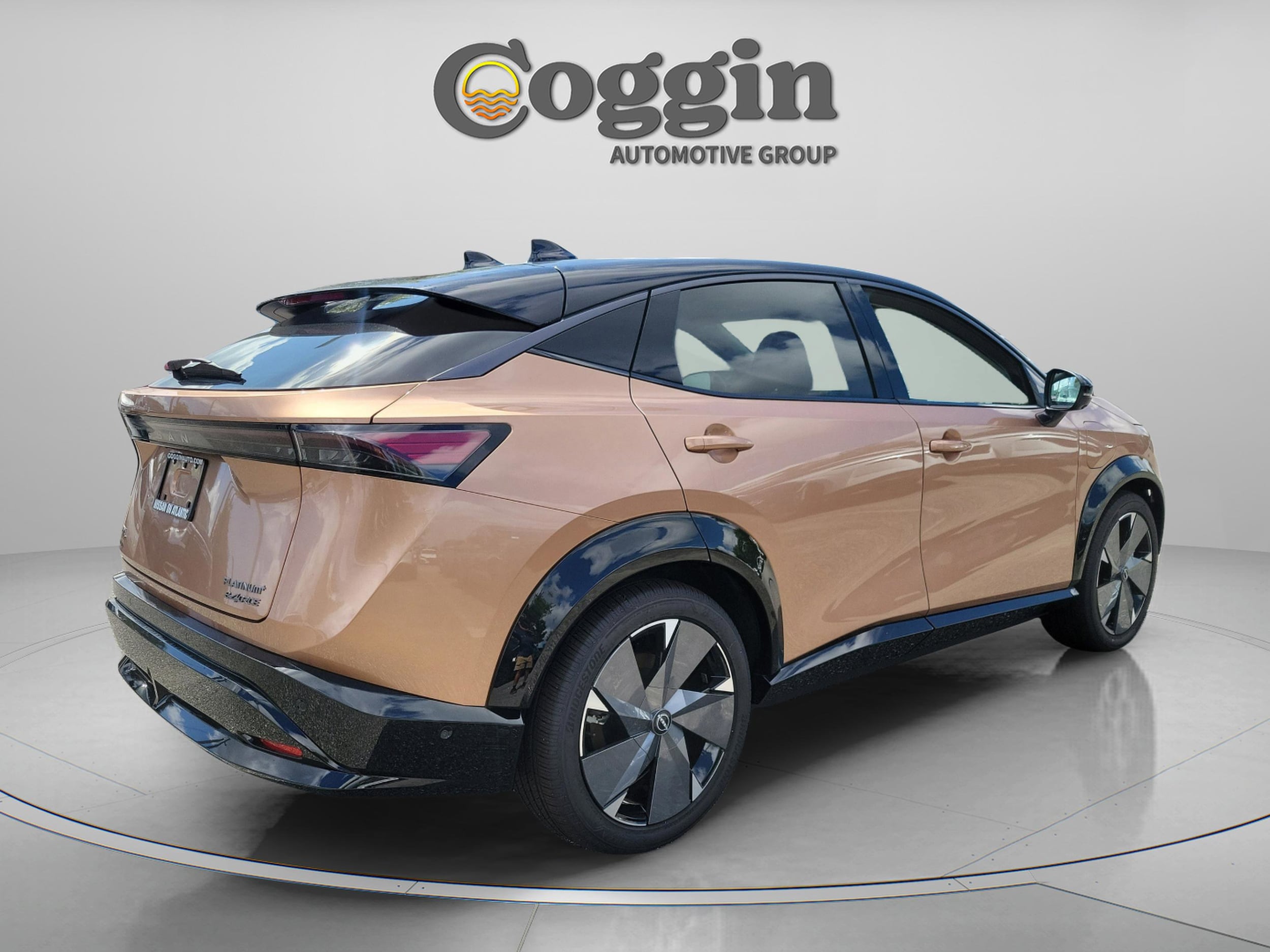 2025 Nissan ARIYA Platinum+ - Photo 7