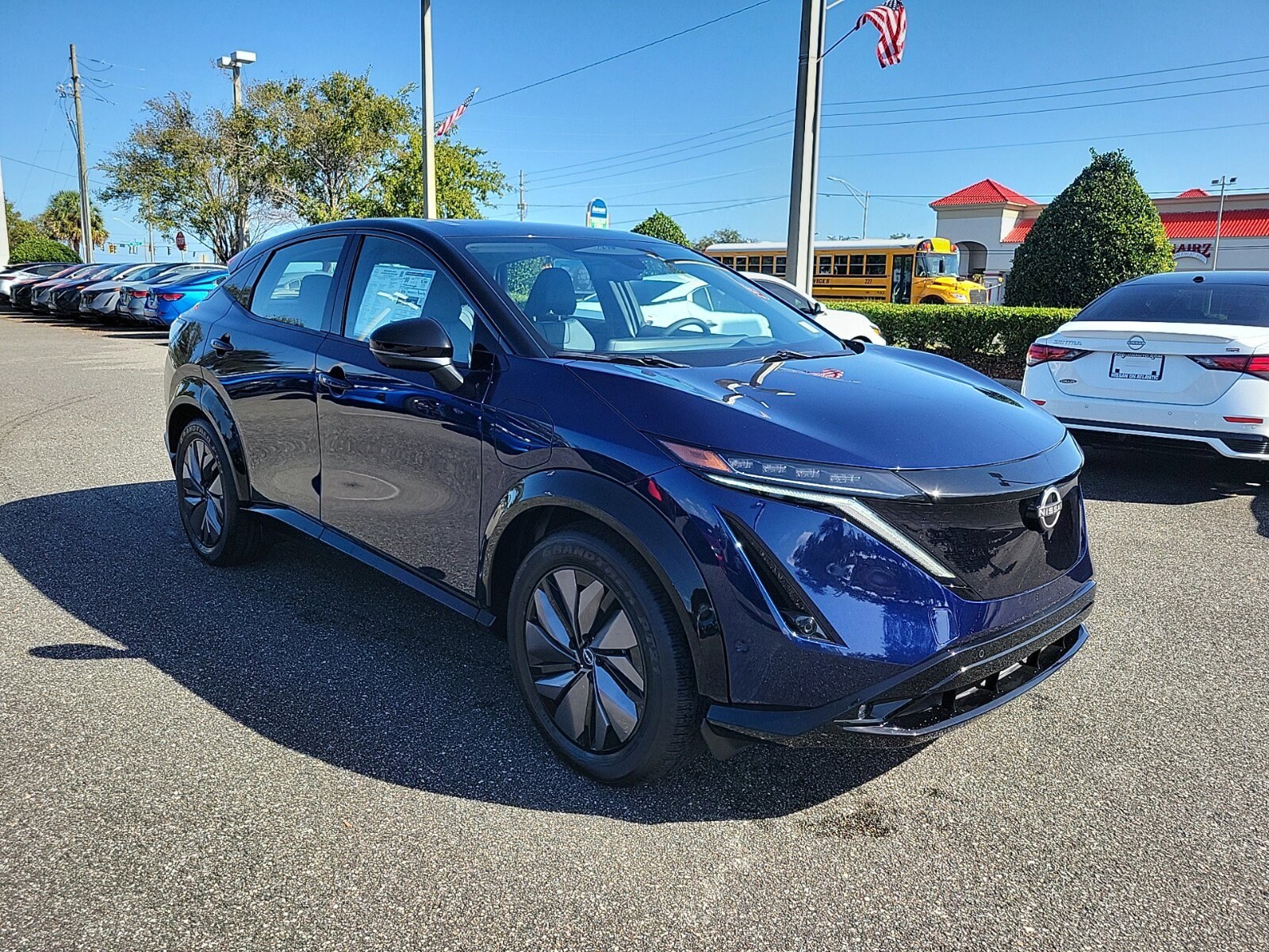 2024 Nissan ARIYA Platinum photo 3