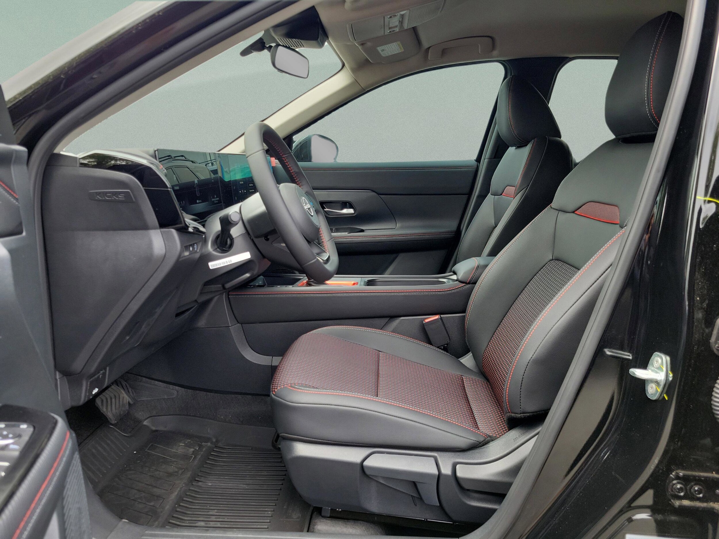 2026 Nissan KICKS SR - Photo 24