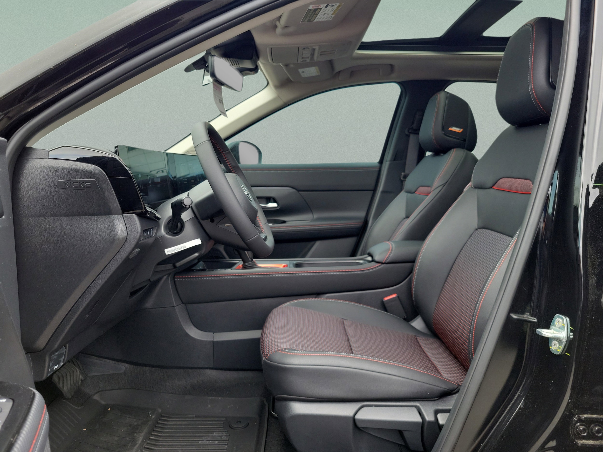 2026 Nissan KICKS SR - Photo 24