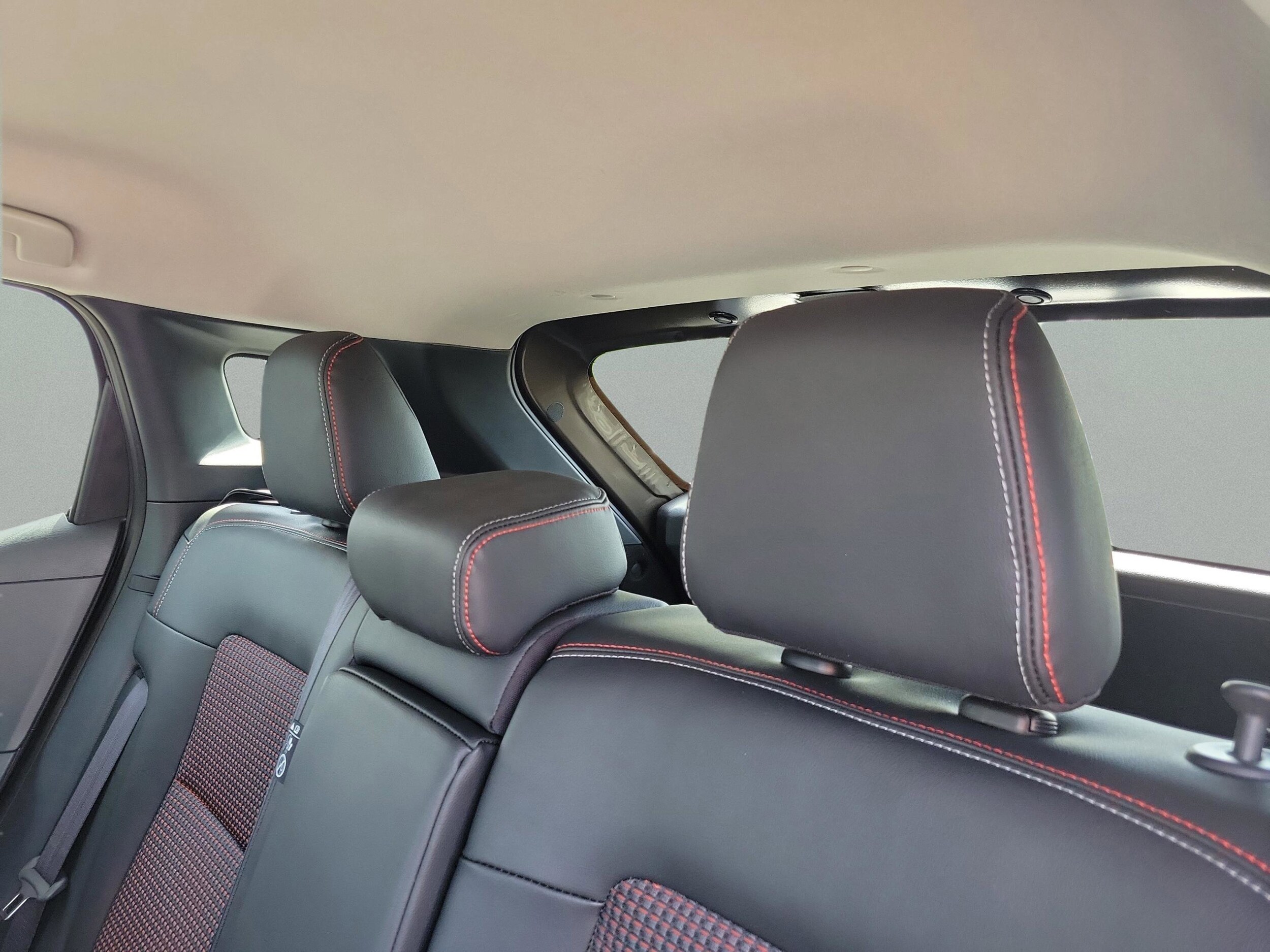 2026 Nissan KICKS SR - Photo 24
