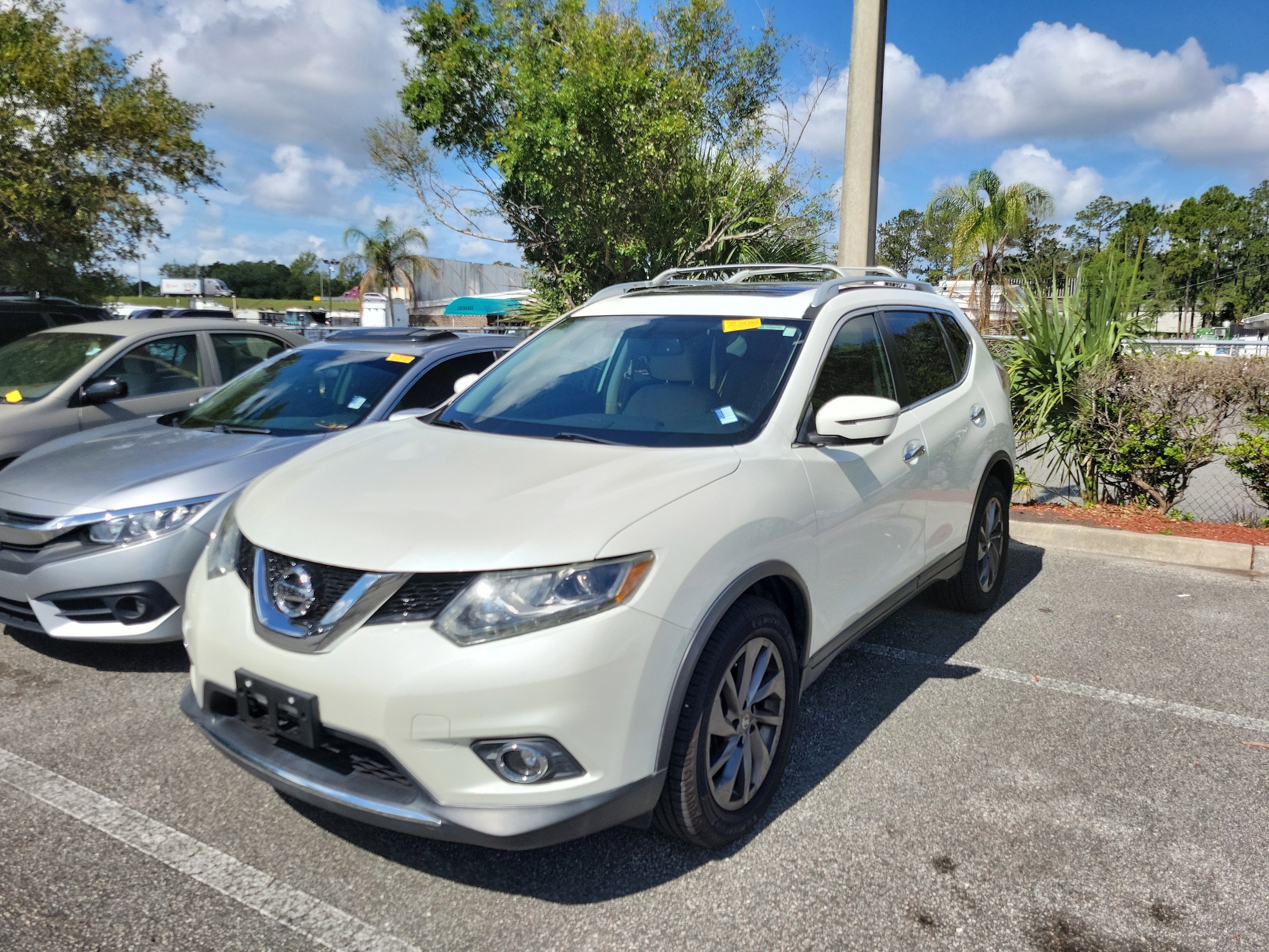 2016 Nissan Rogue SL FWD's photo