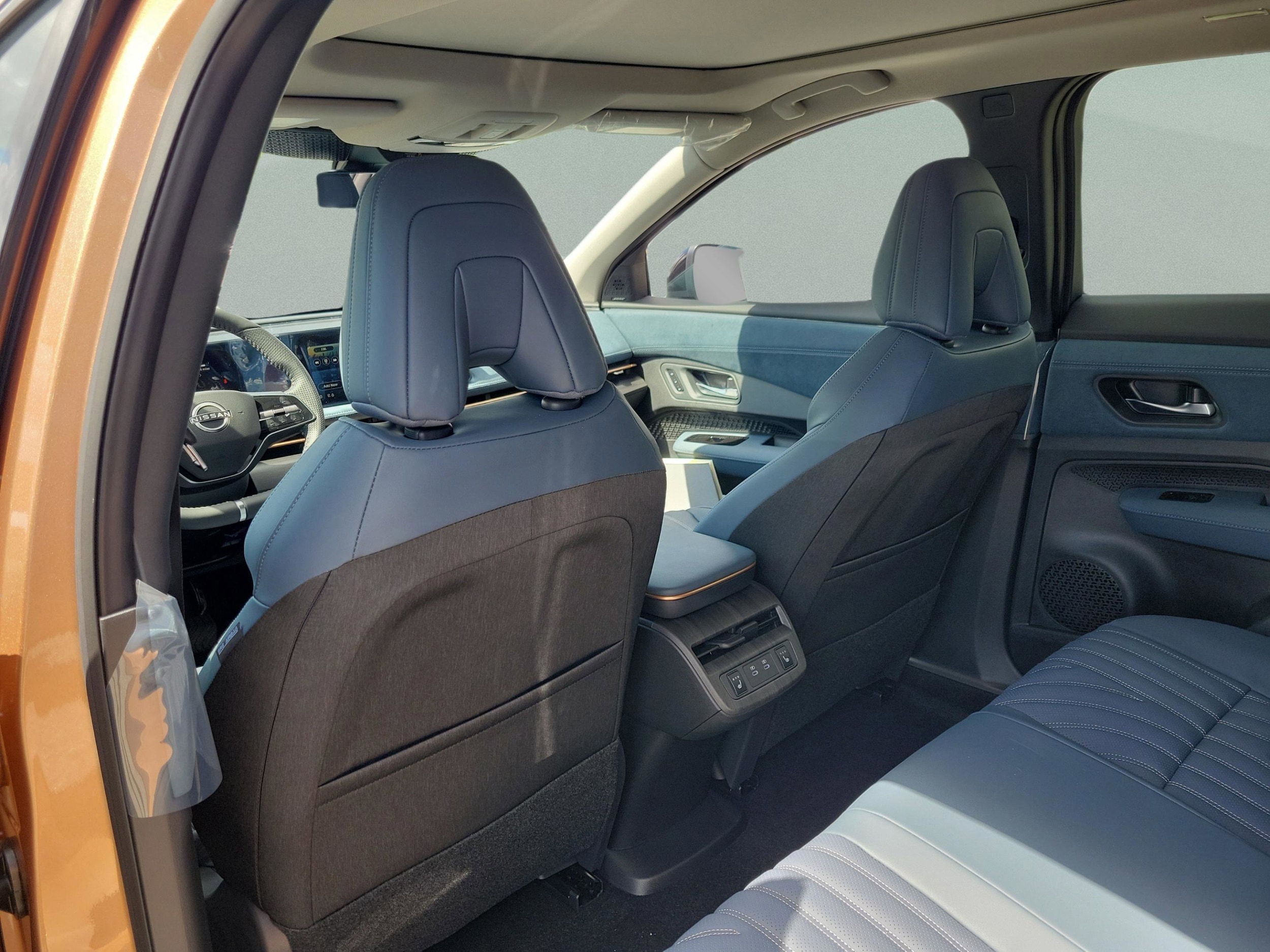 2025 Nissan ARIYA Platinum+ - Photo 25