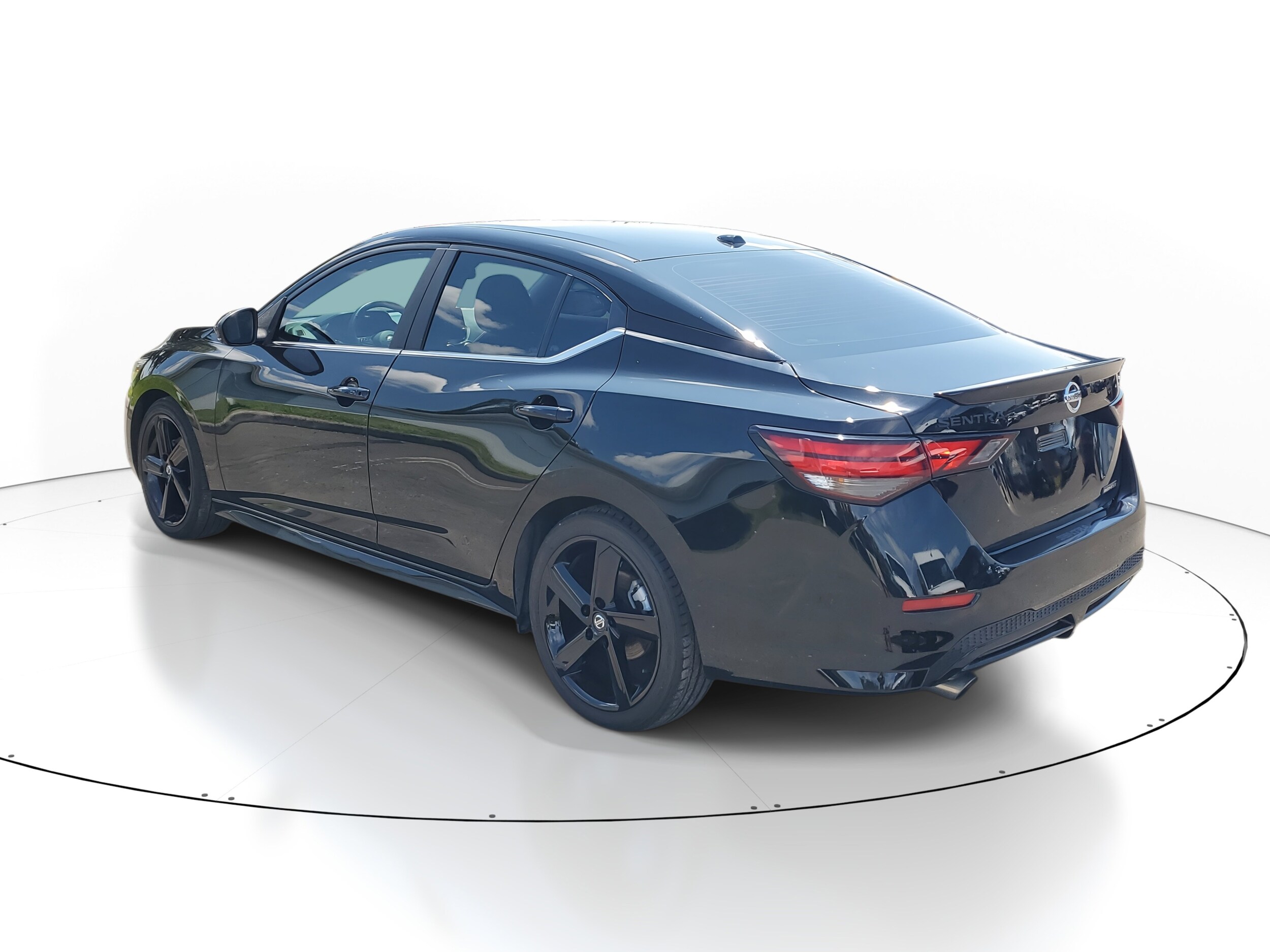 2022 Nissan Sentra SR photo 3
