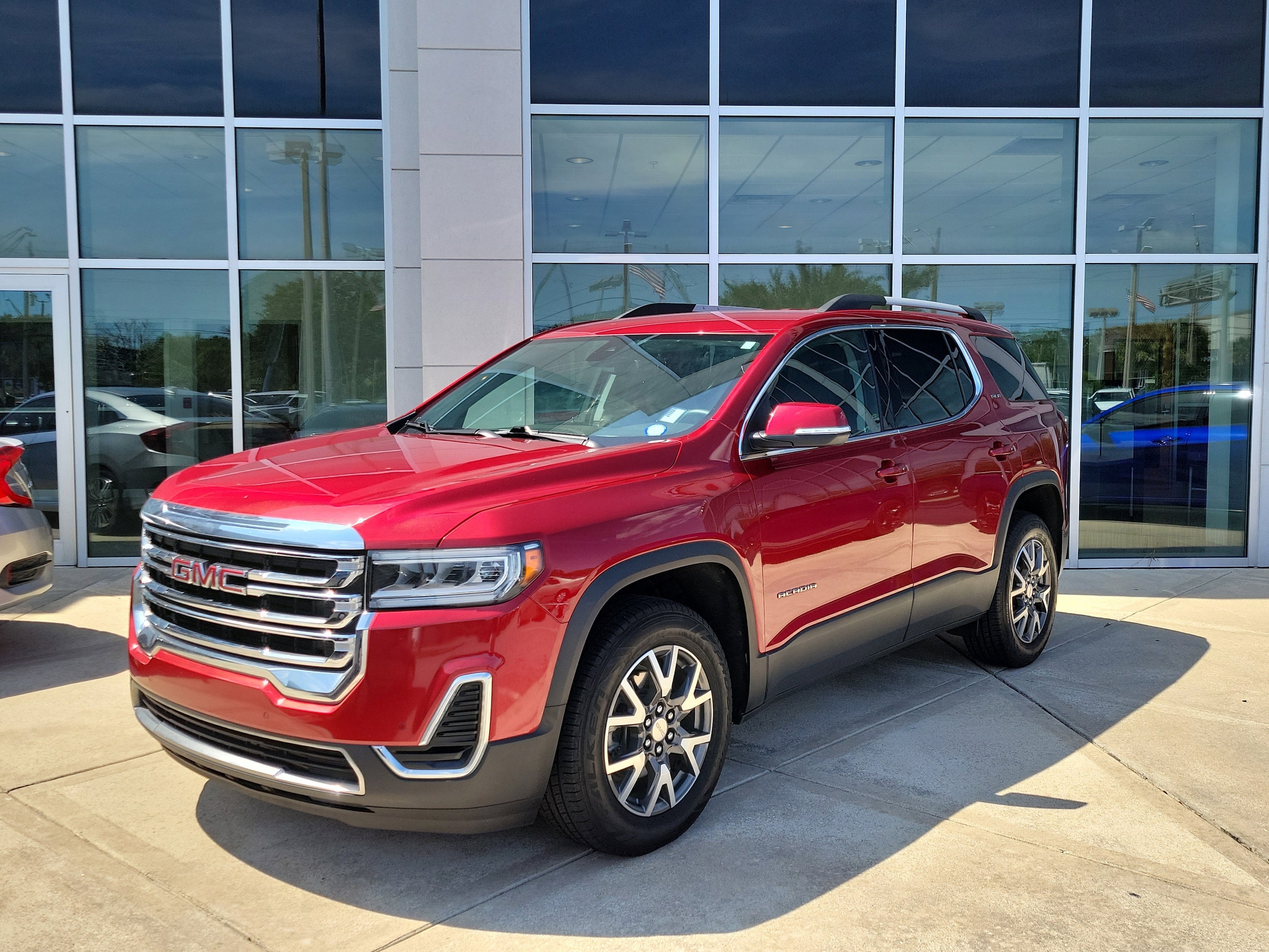 2022 GMC Acadia SLE FWD's photo