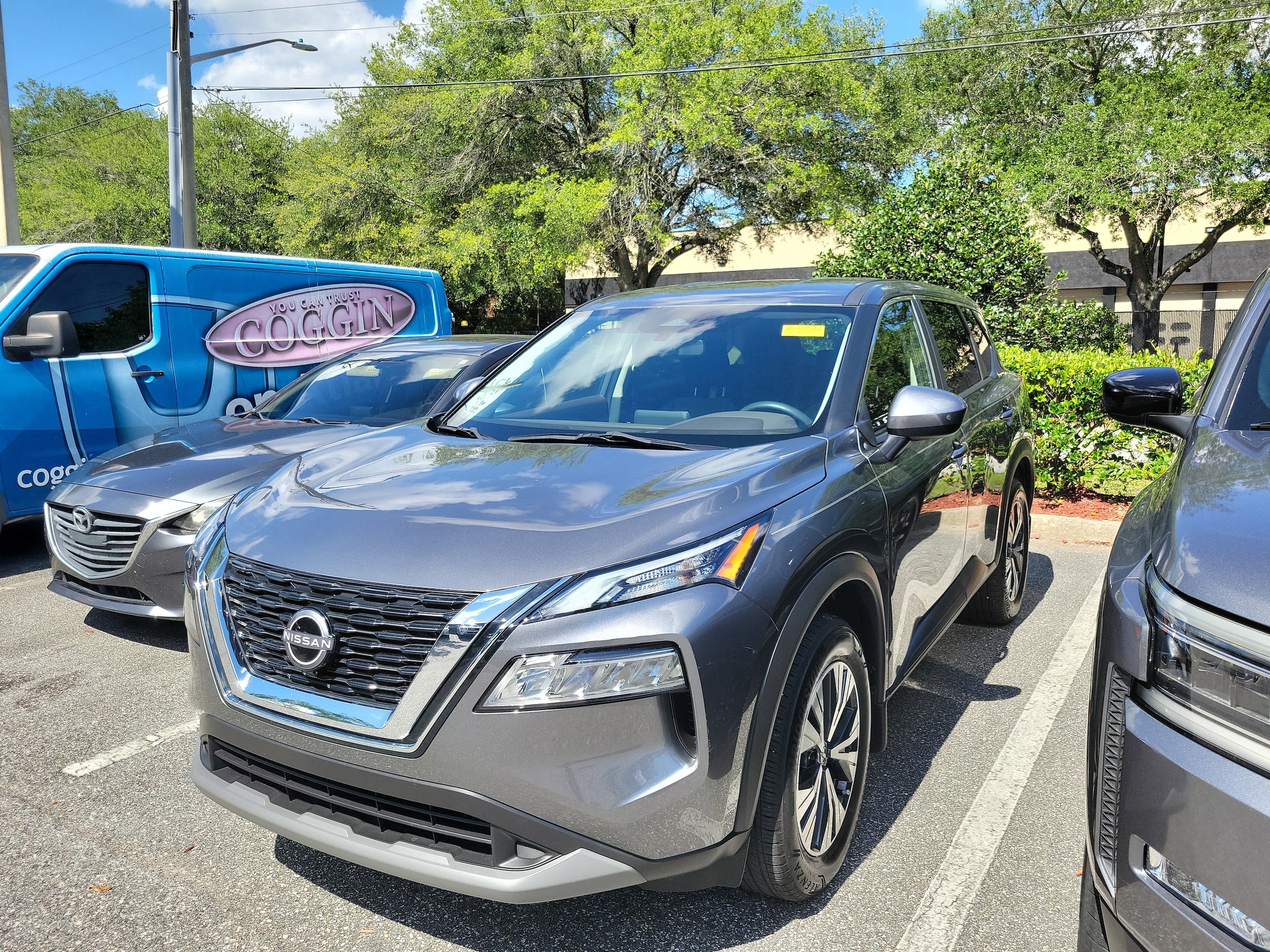 2023 Nissan Rogue SV AWD's photo