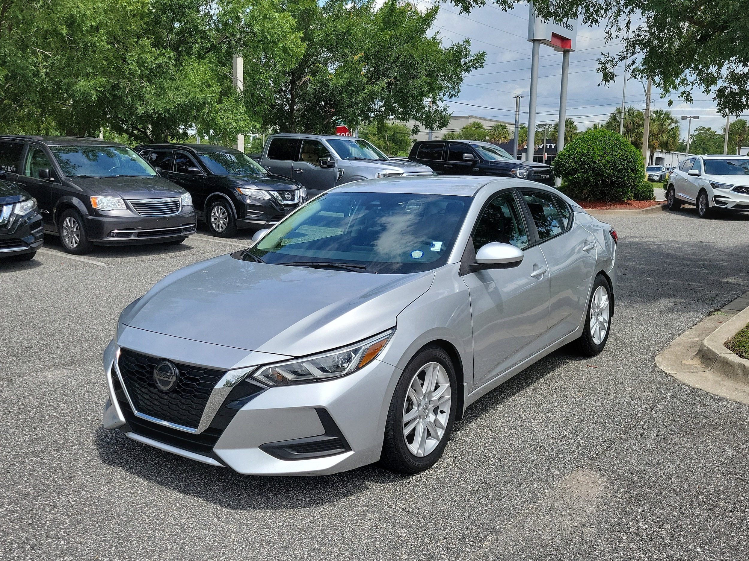 2020 Nissan Sentra S CVT's photo
