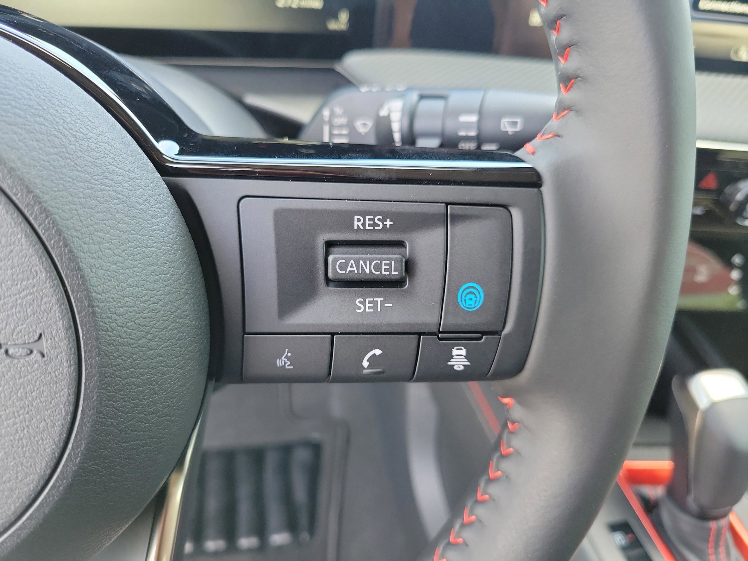 2026 Nissan KICKS SR - Photo 13