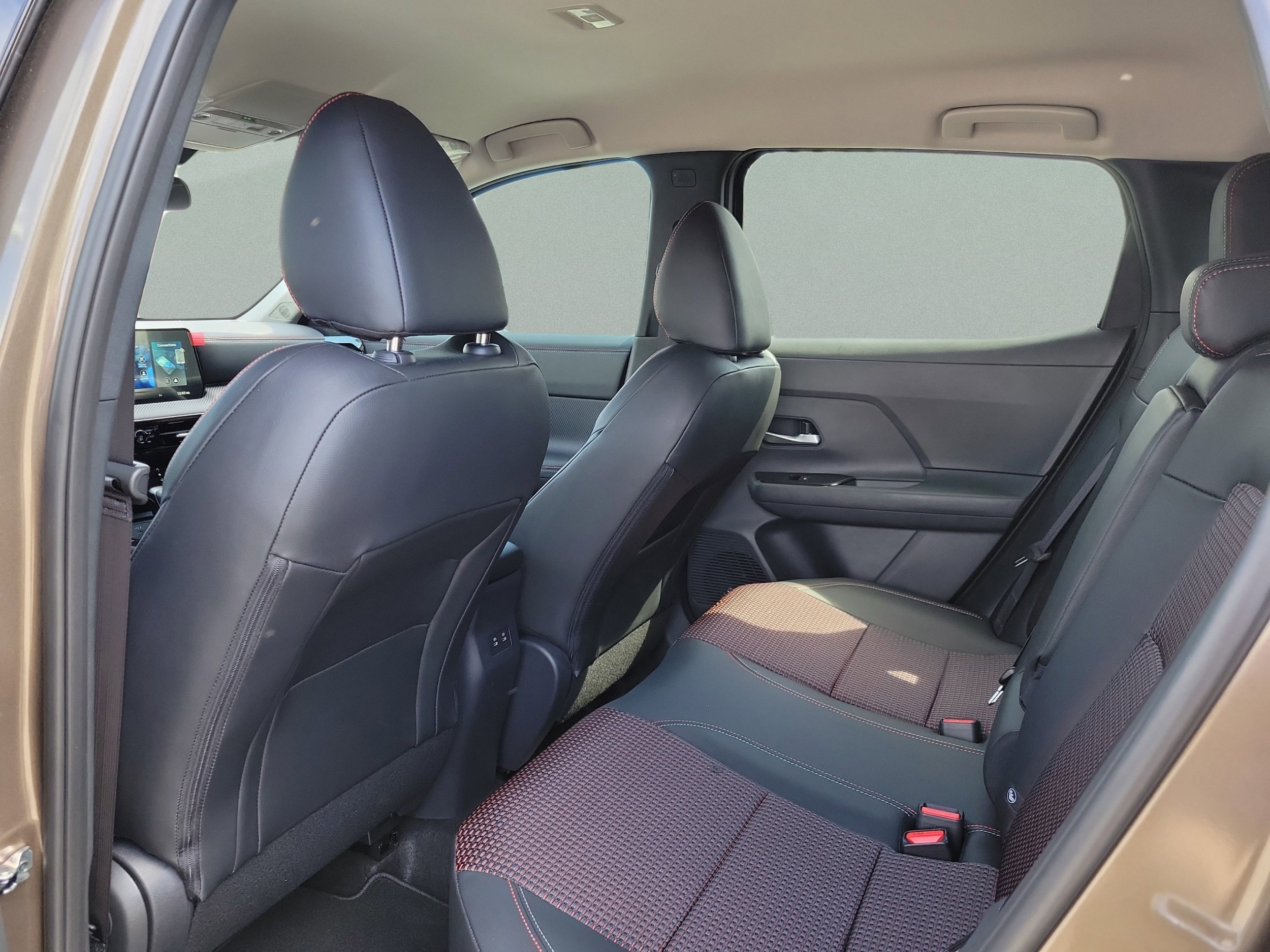 2026 Nissan KICKS SR - Photo 26