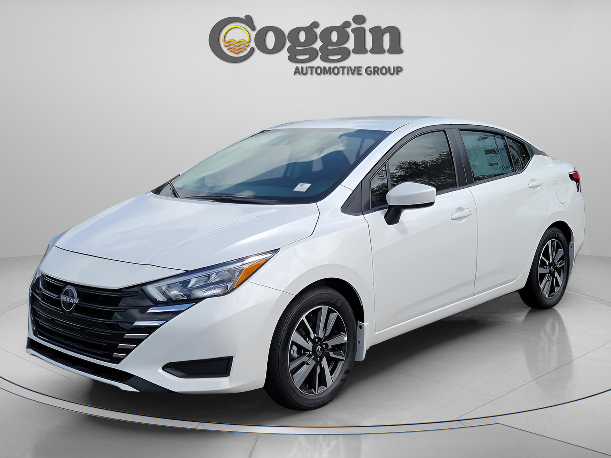 2025 Nissan Versa SV's photo