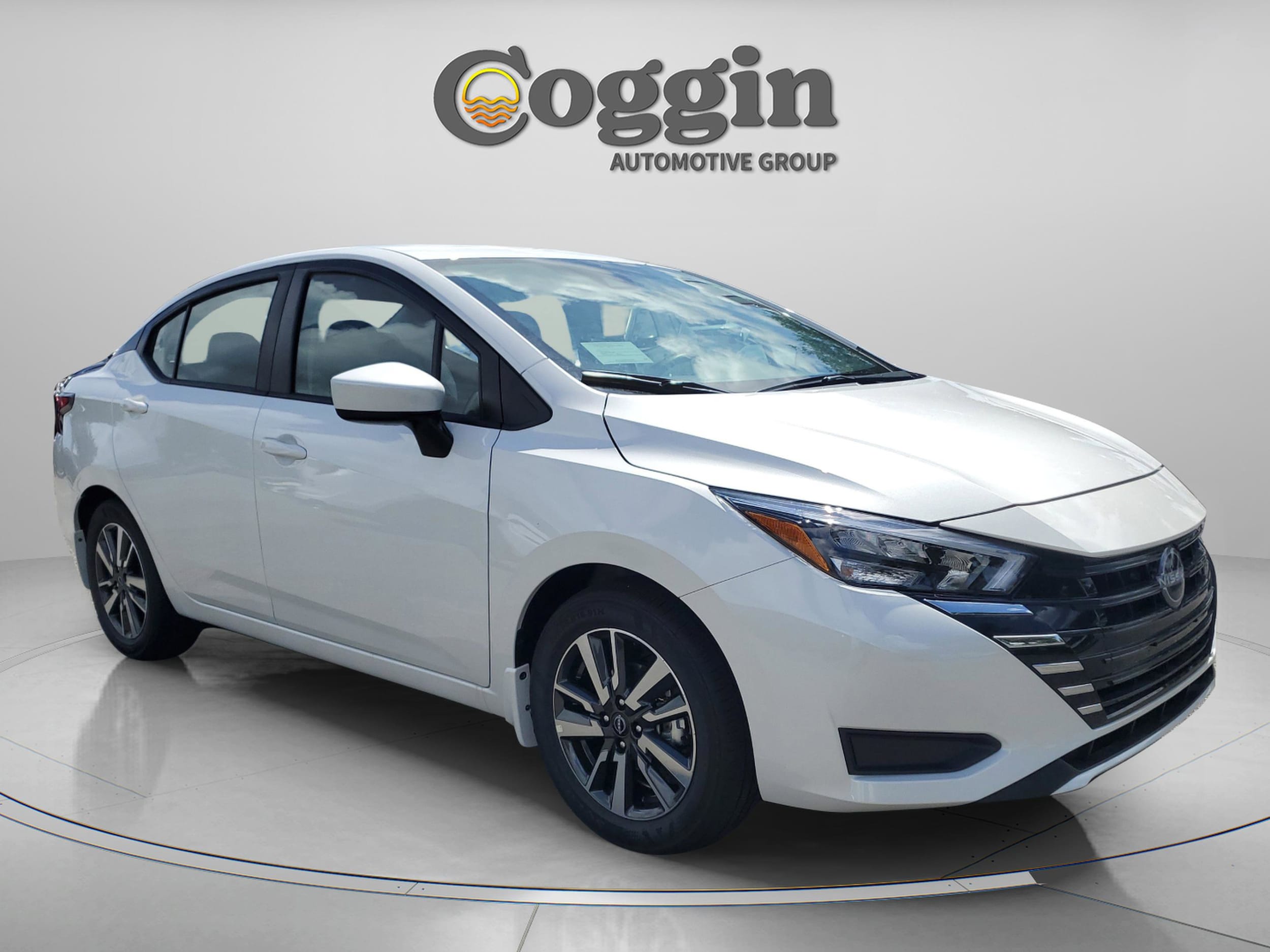 2025 Nissan Versa Sedan SV - Photo 9