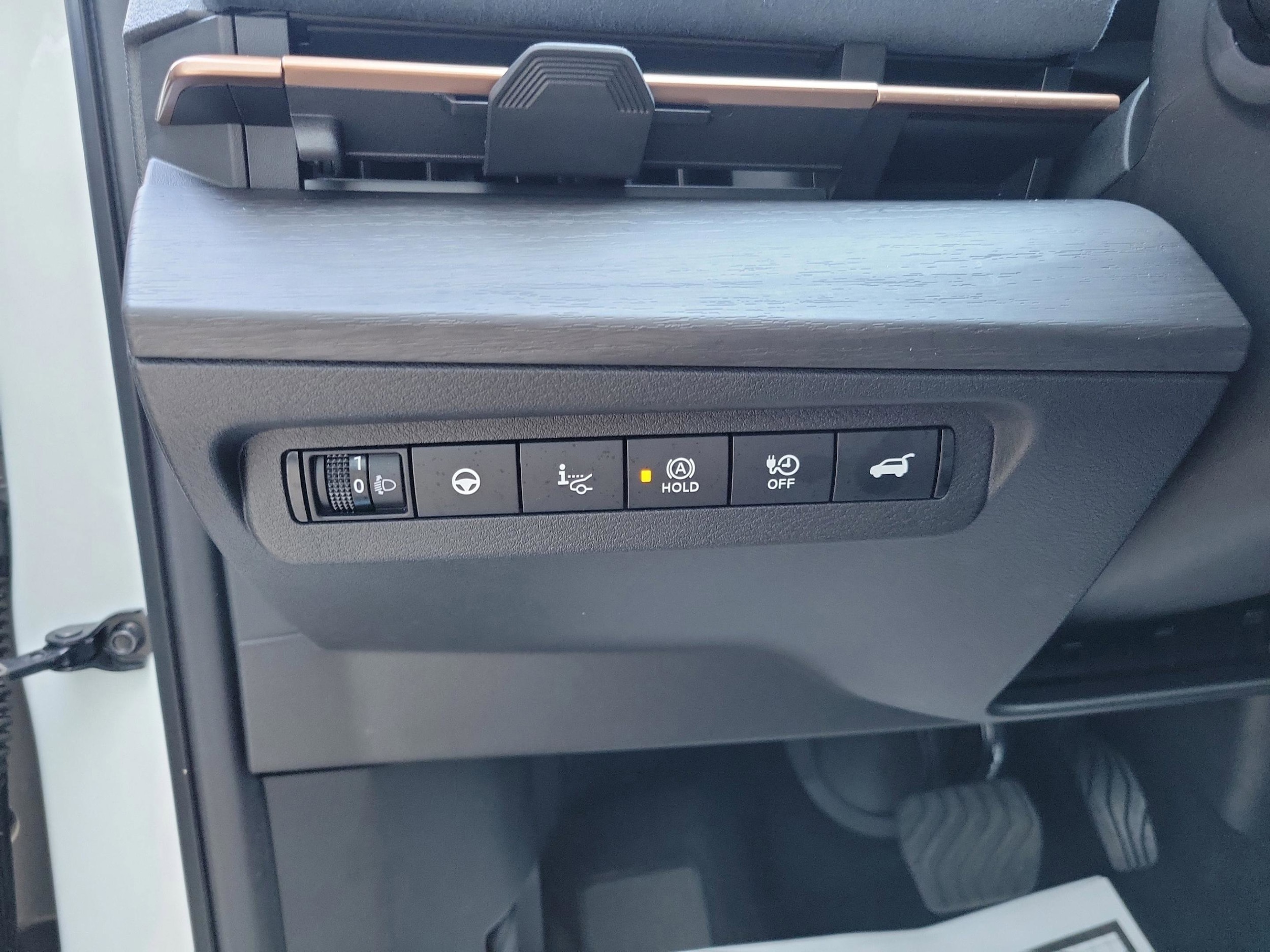 2025 Nissan ARIYA Platinum+ - Photo 12