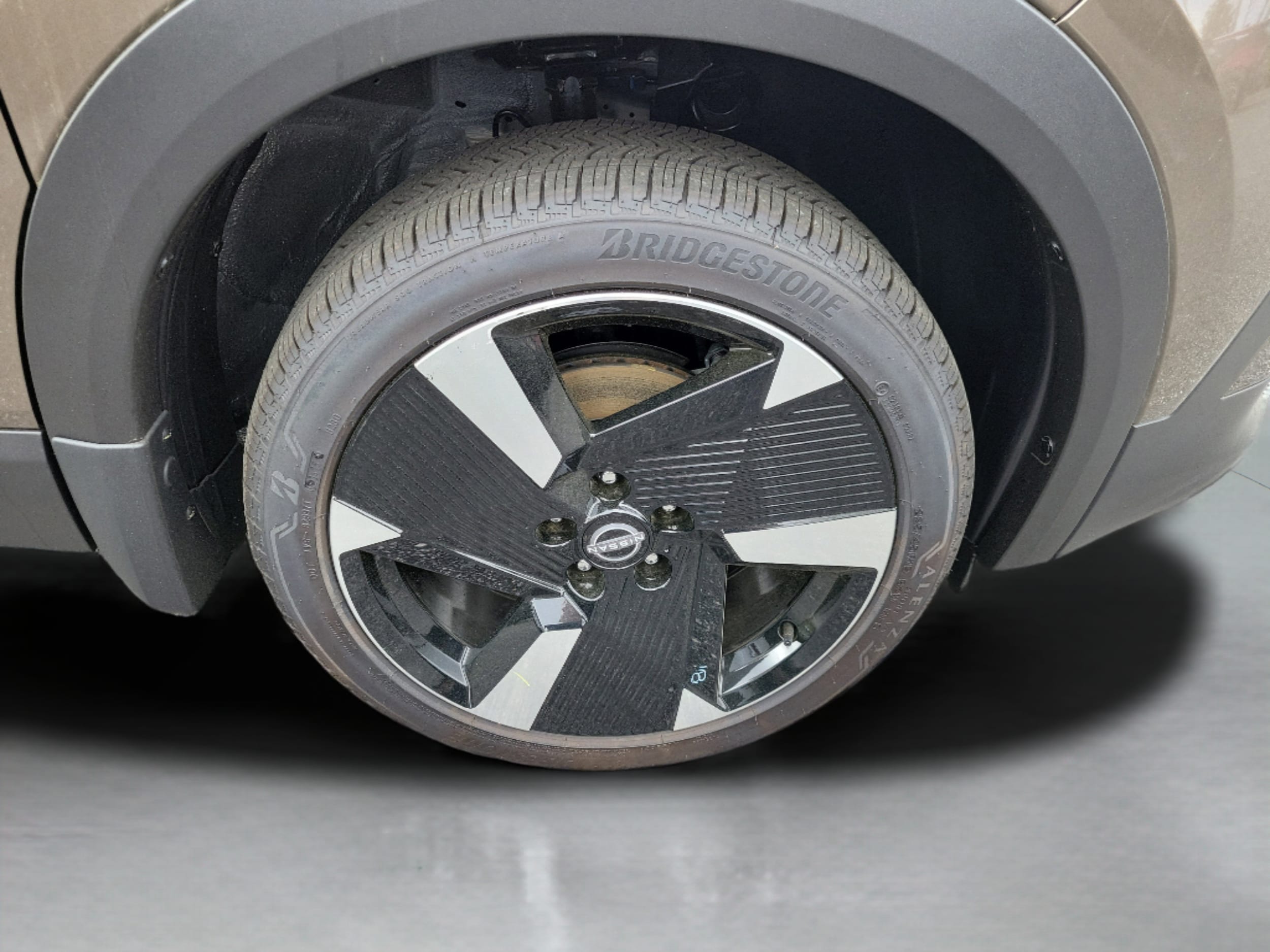 2026 Nissan KICKS SR - Photo 9