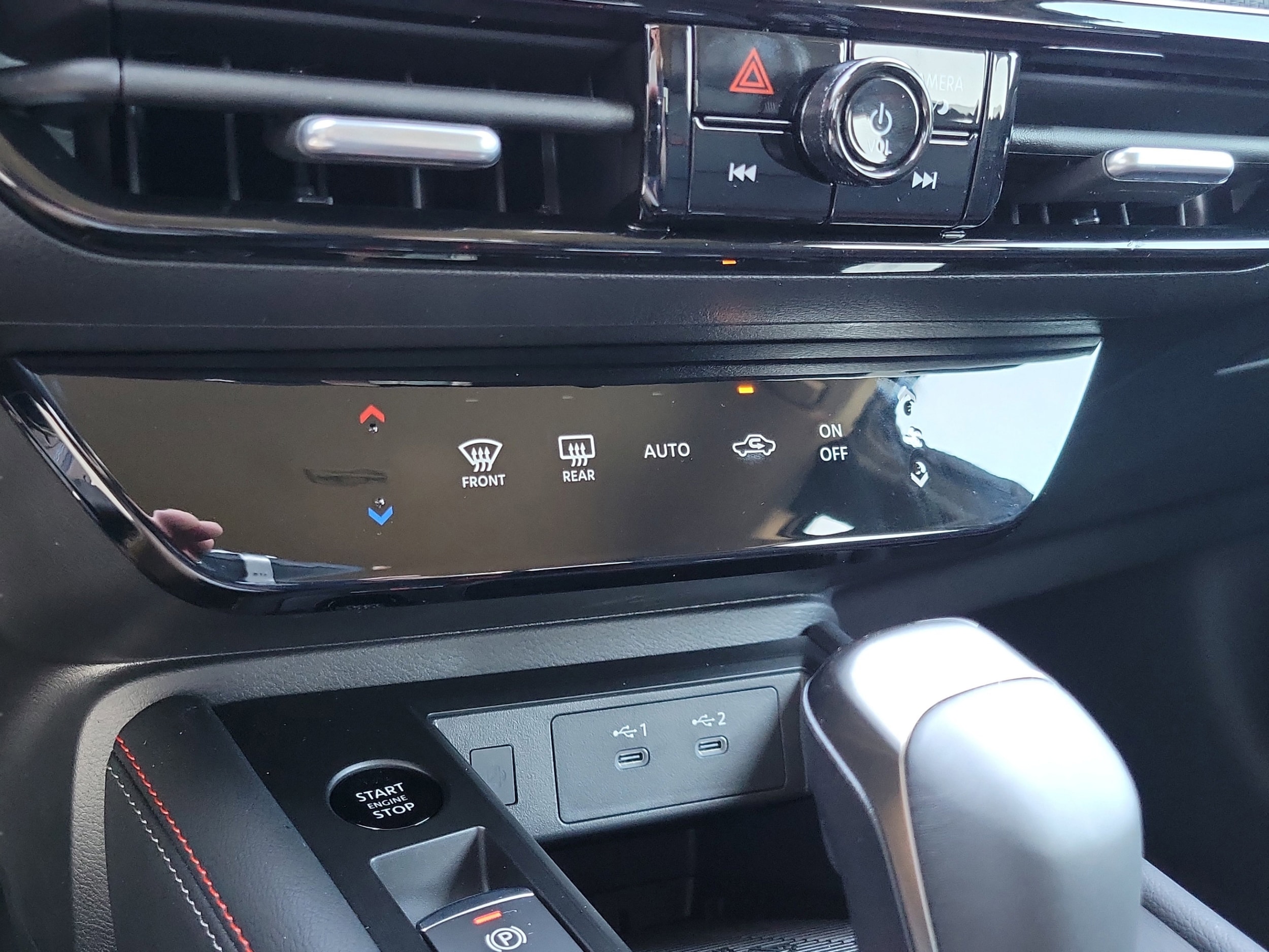 2026 Nissan KICKS SR - Photo 17