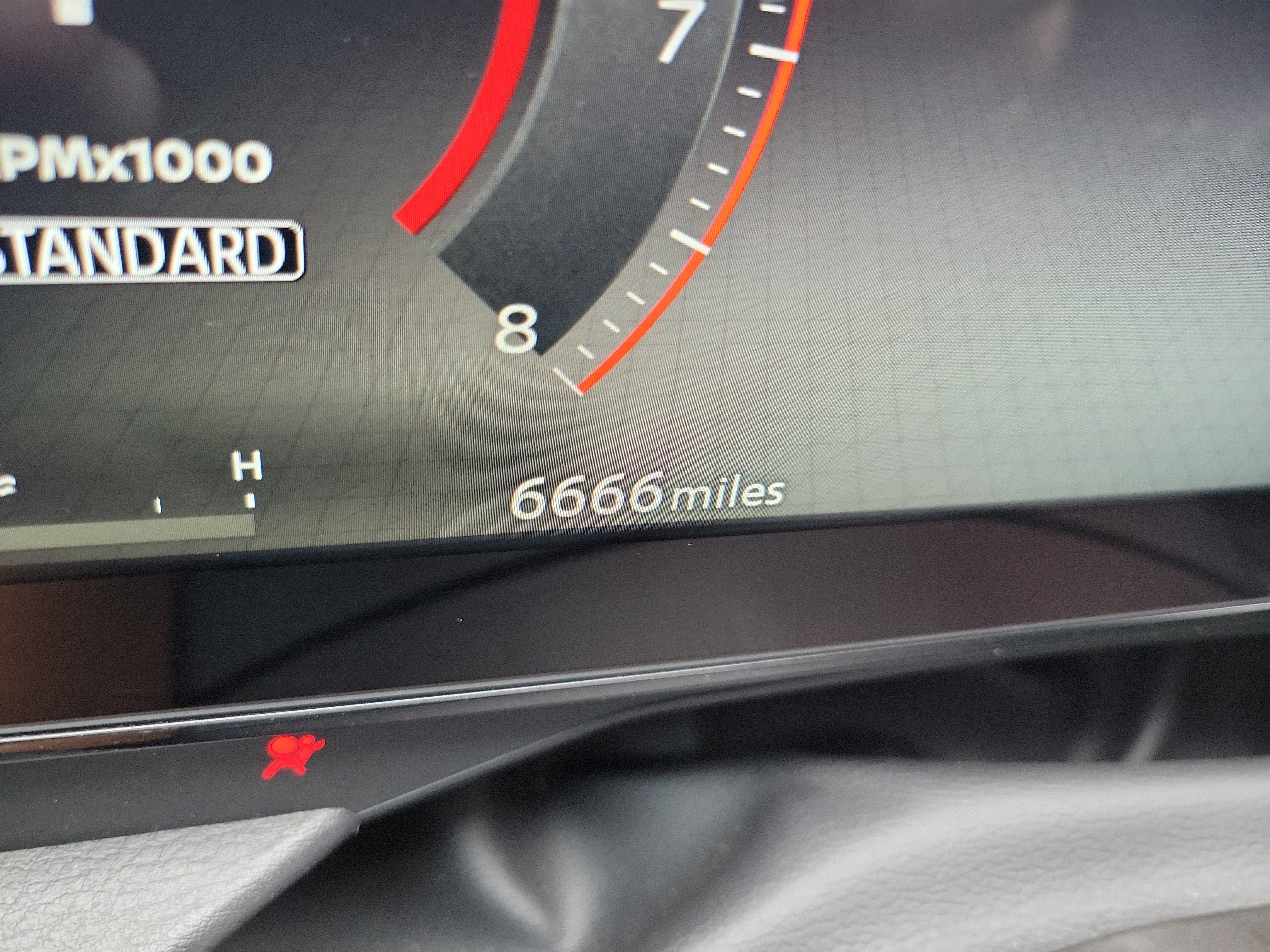 2026 Nissan KICKS SR - Photo 28