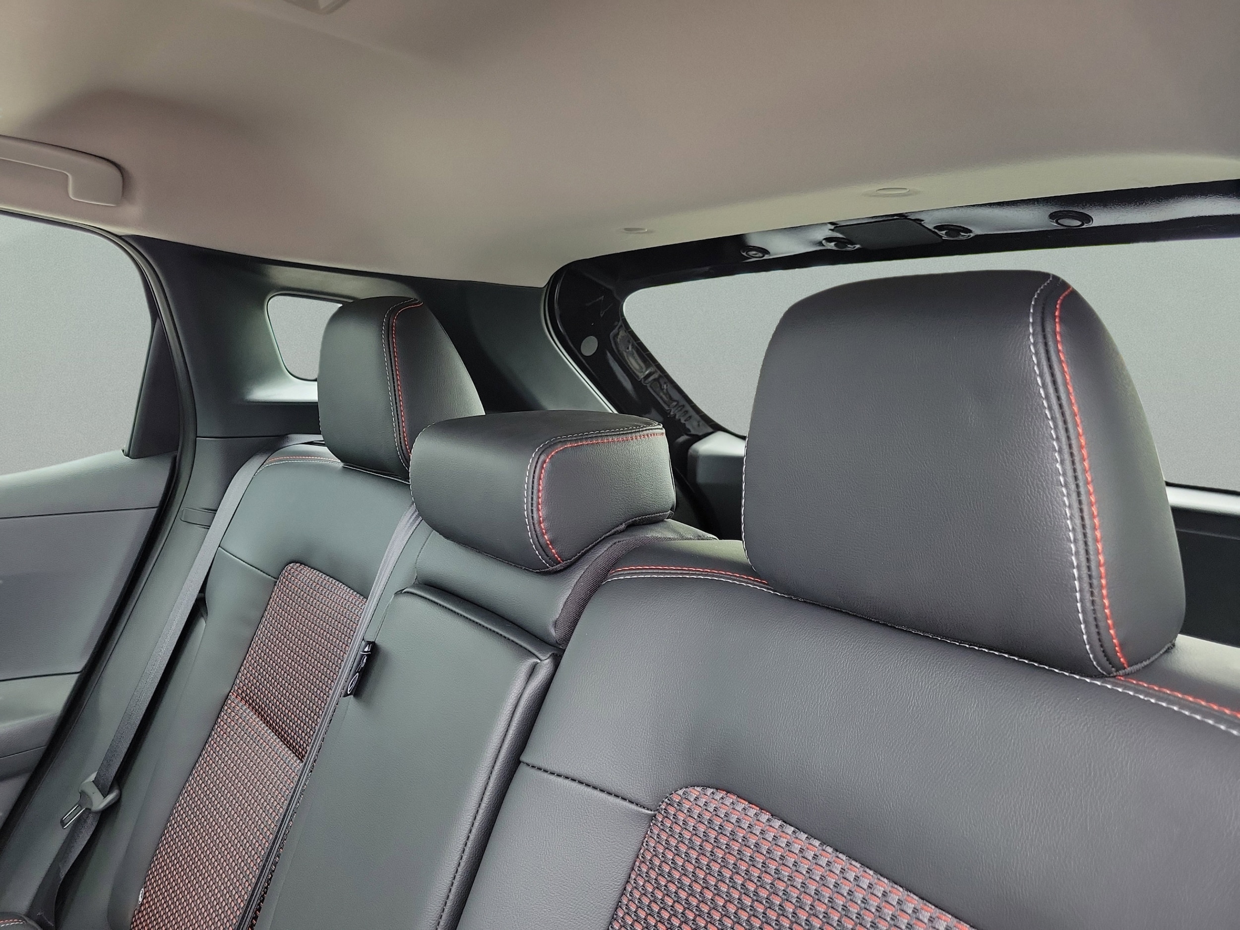 2026 Nissan KICKS SR - Photo 29