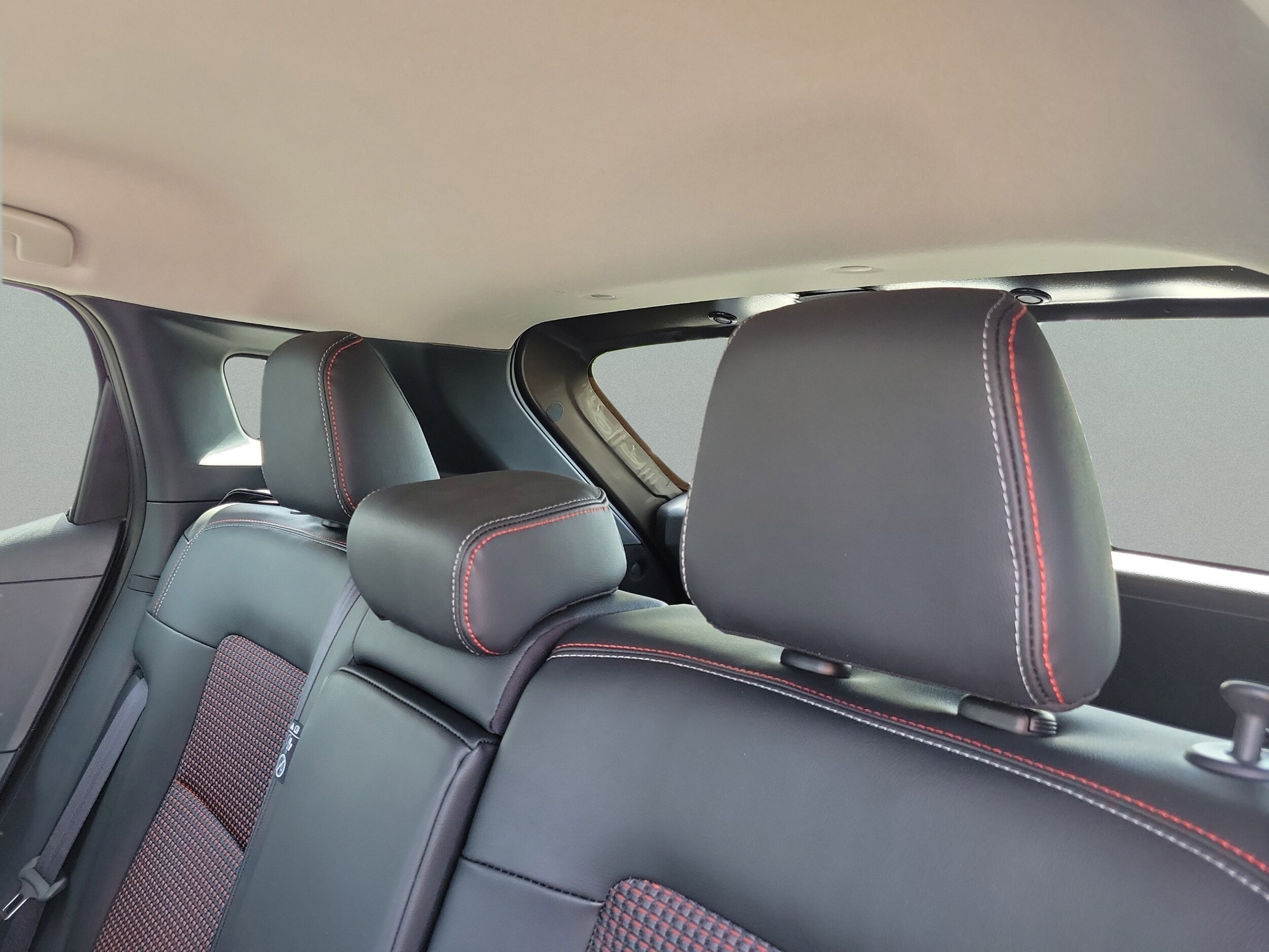 2026 Nissan KICKS SR - Photo 24