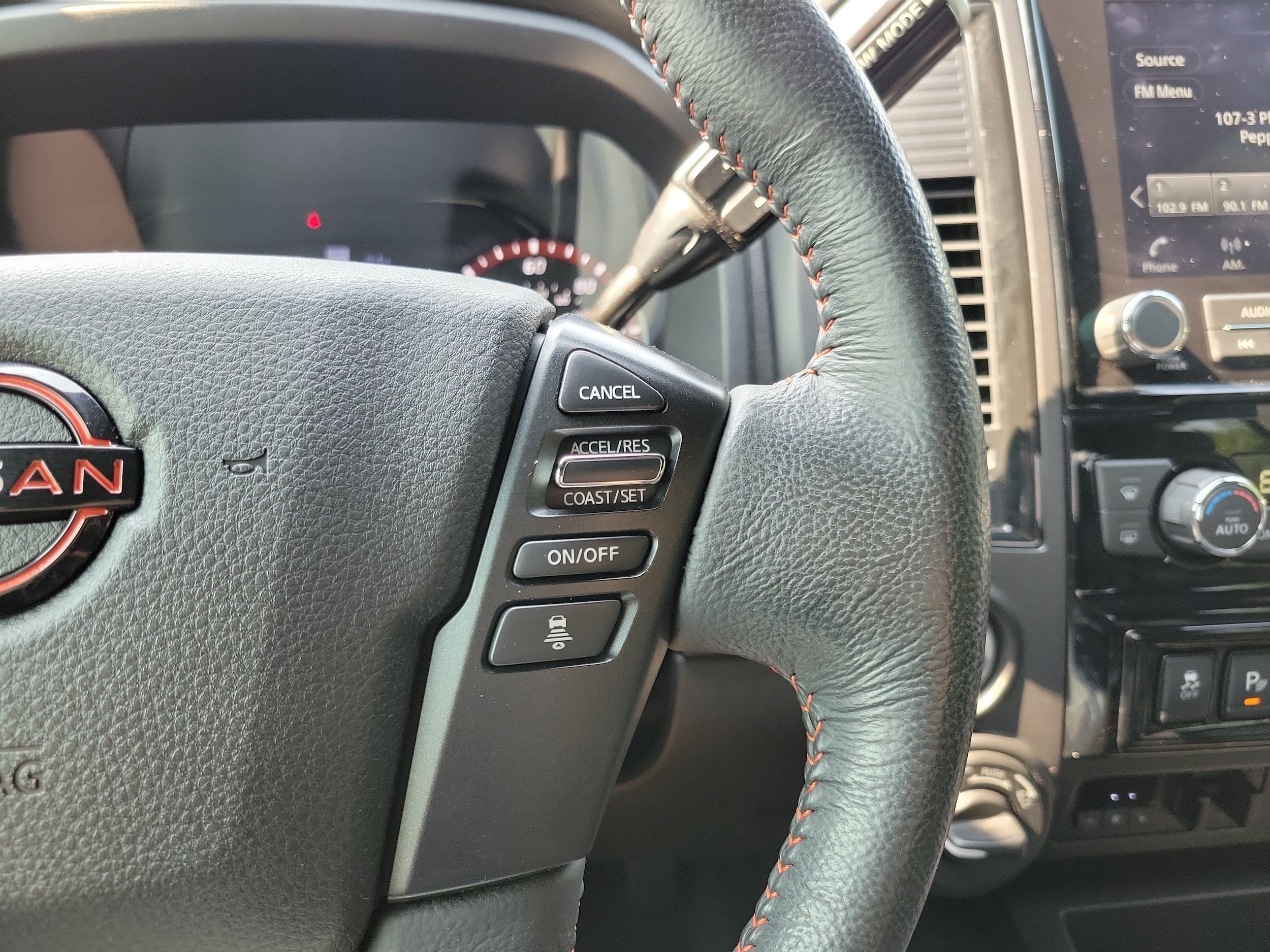 2024 Nissan Titan XD 19