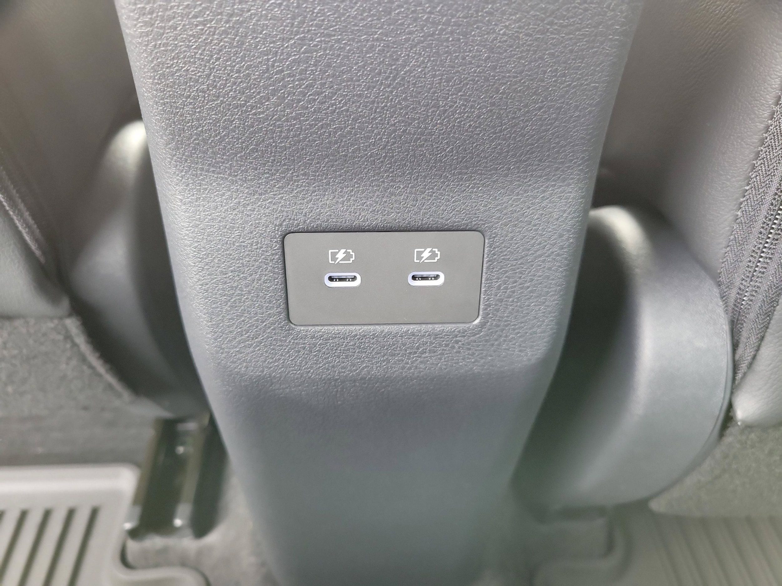 2026 Nissan KICKS SR - Photo 31