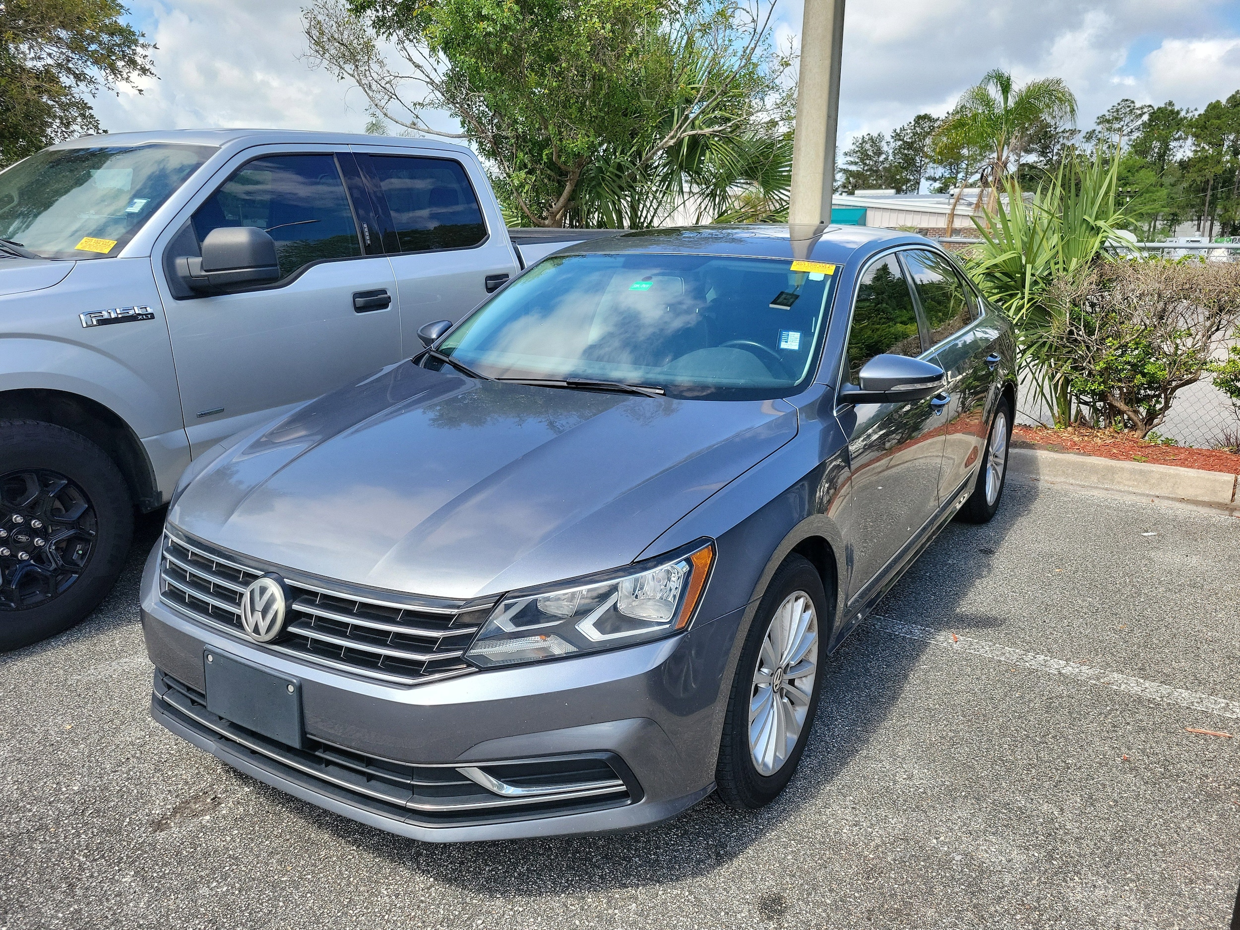 2016 Volkswagen Passat 1.8T SE w/ Techonology Auto PZEV's photo