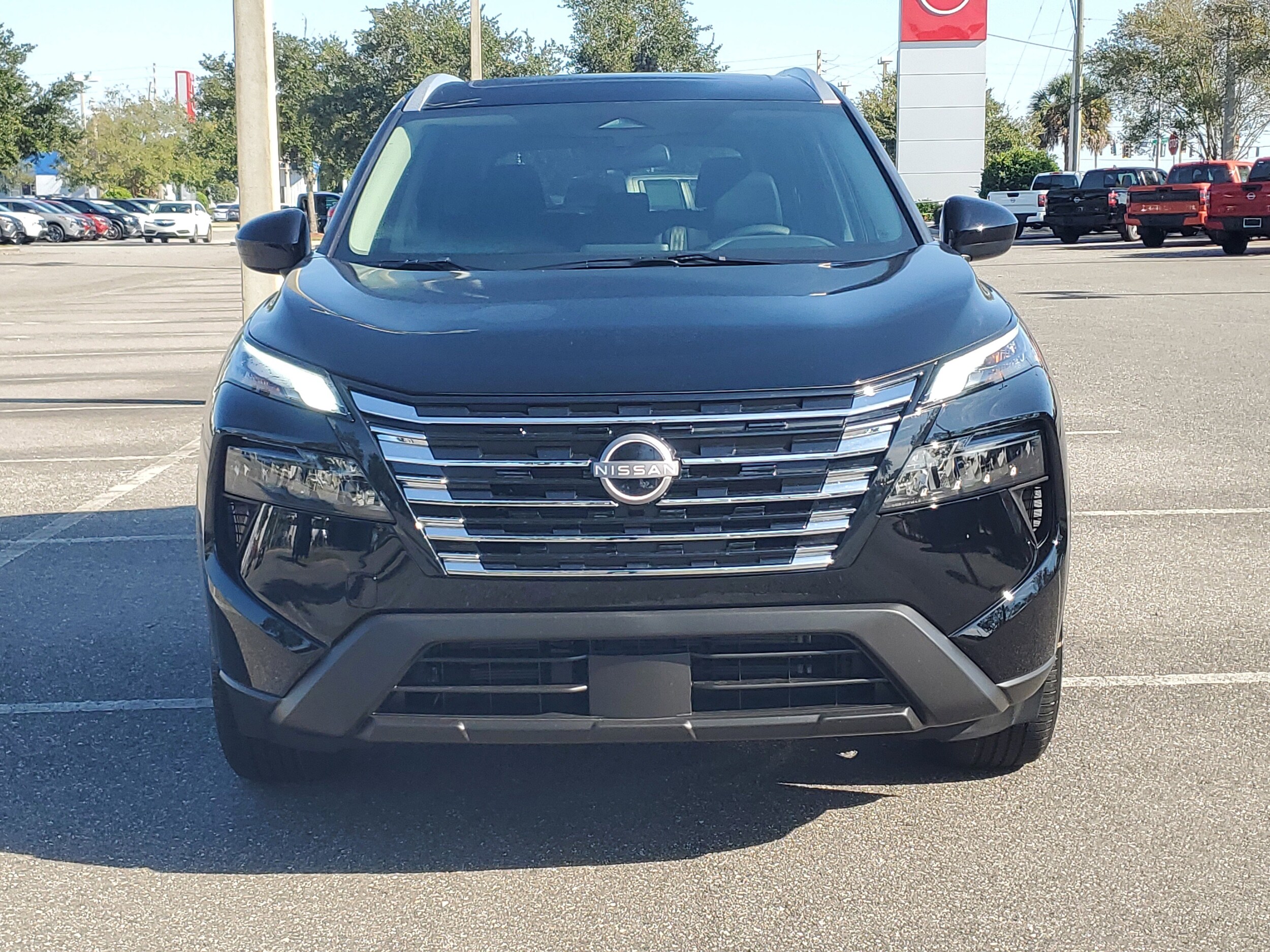 2026 Nissan Rogue SV photo 2