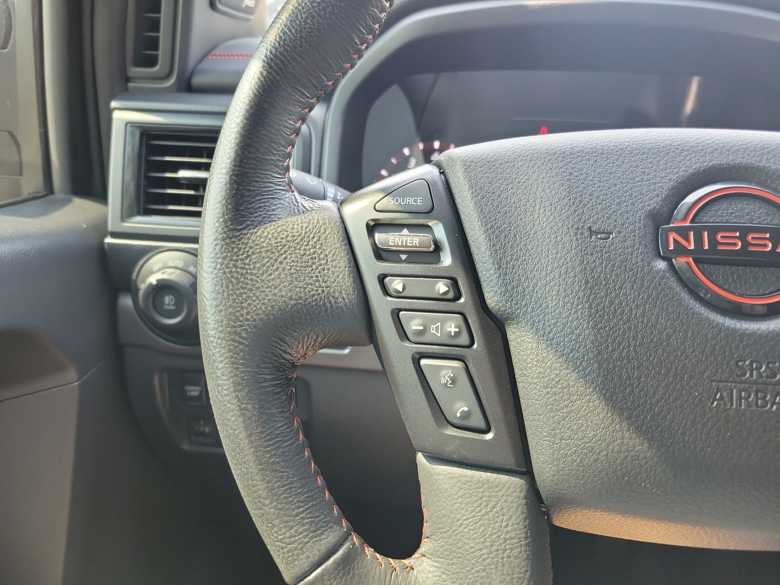 2024 Nissan Titan XD 18