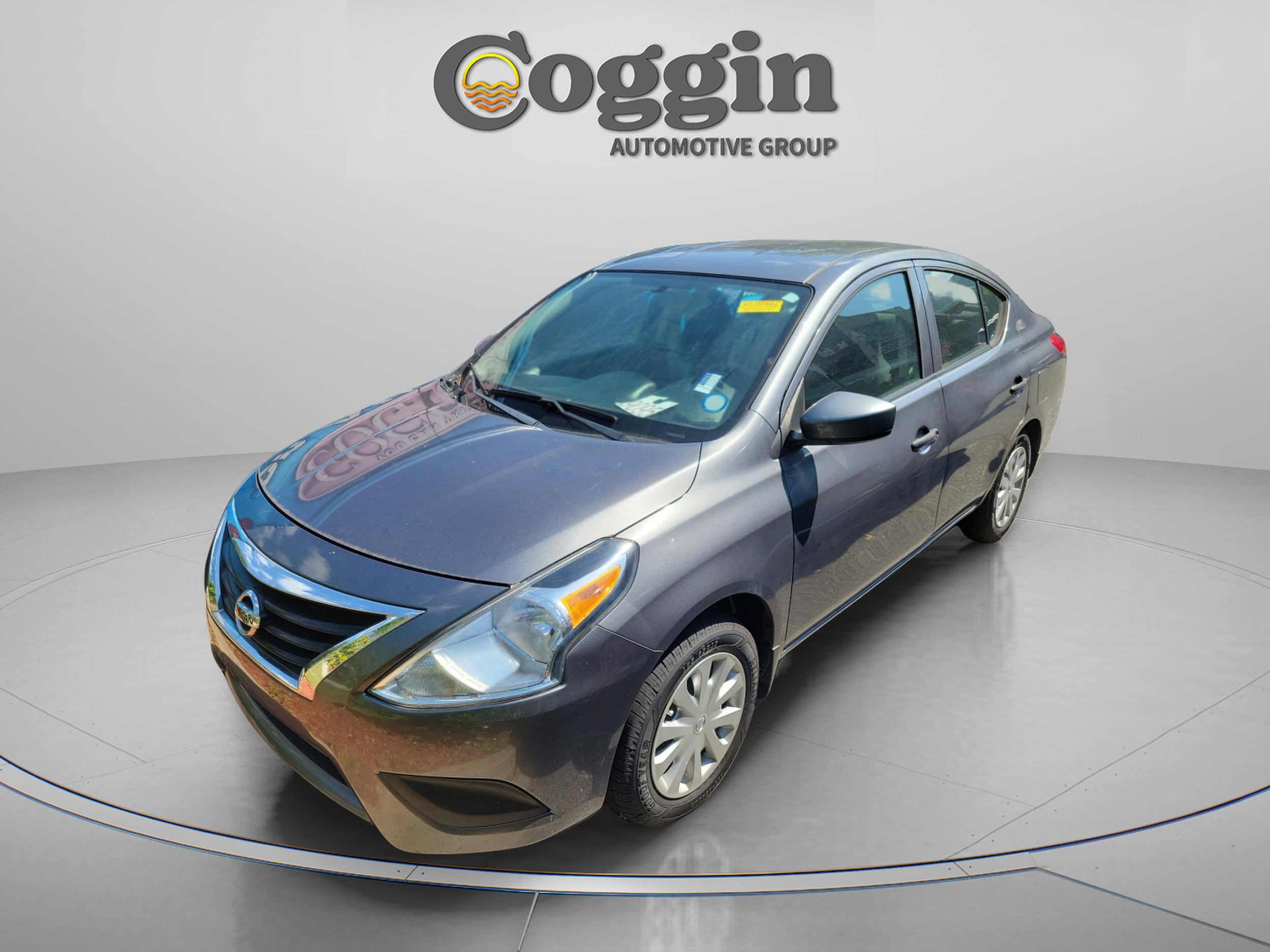 2017 Nissan Versa 1.6 S MT's photo