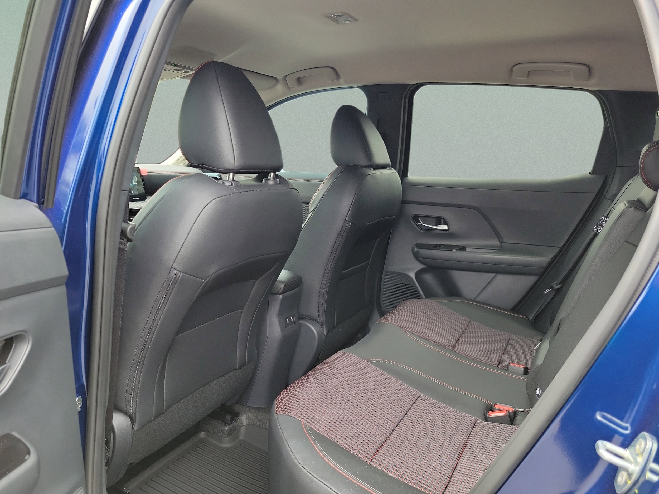 2026 Nissan KICKS SR - Photo 33