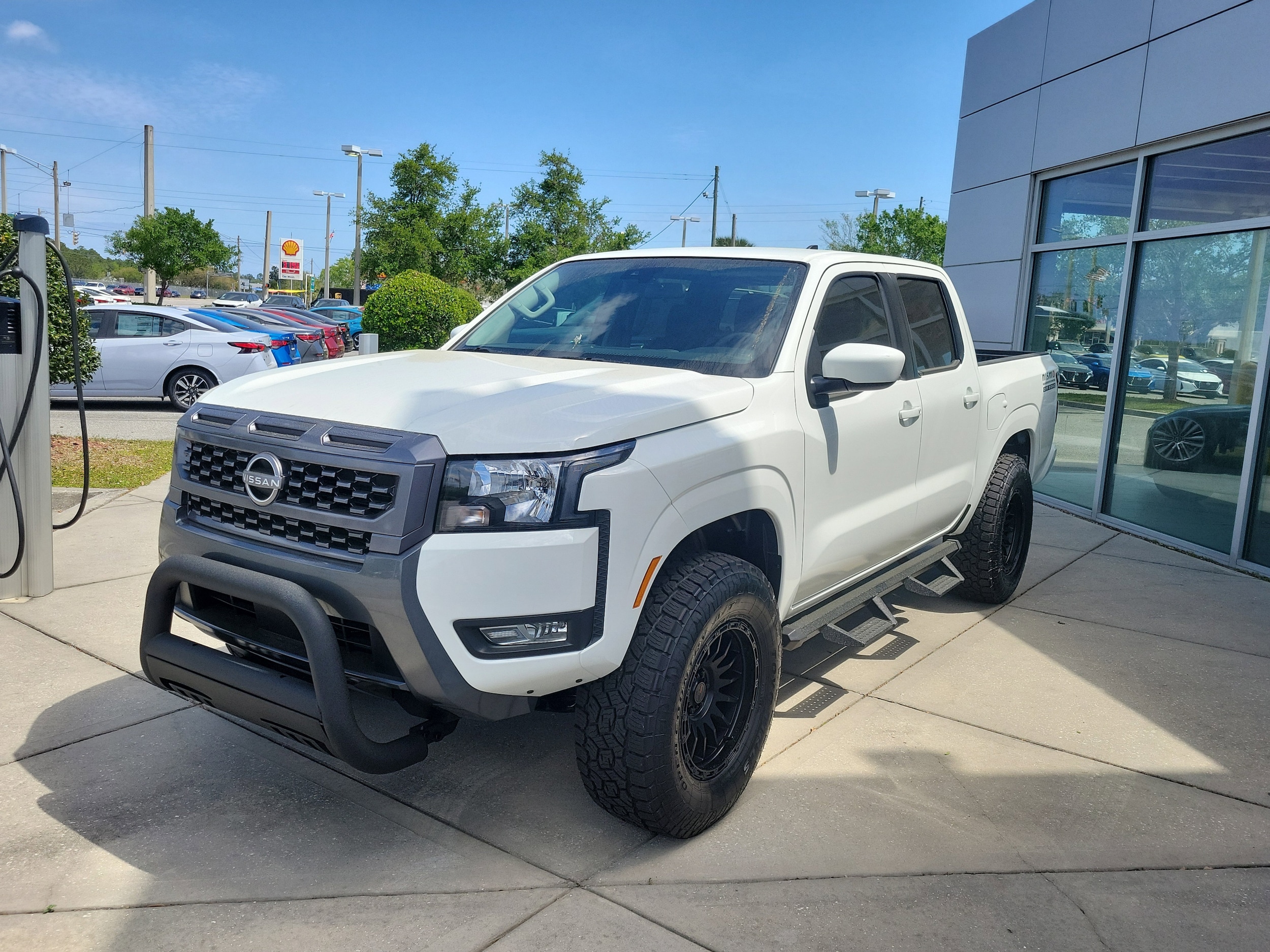 2025 Nissan Frontier SV photo 4