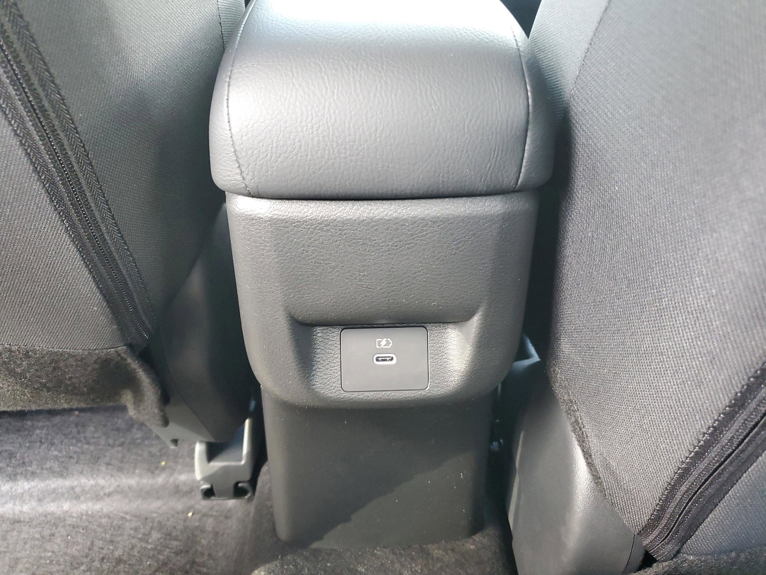 2025 Nissan Versa Sedan SV - Photo 22