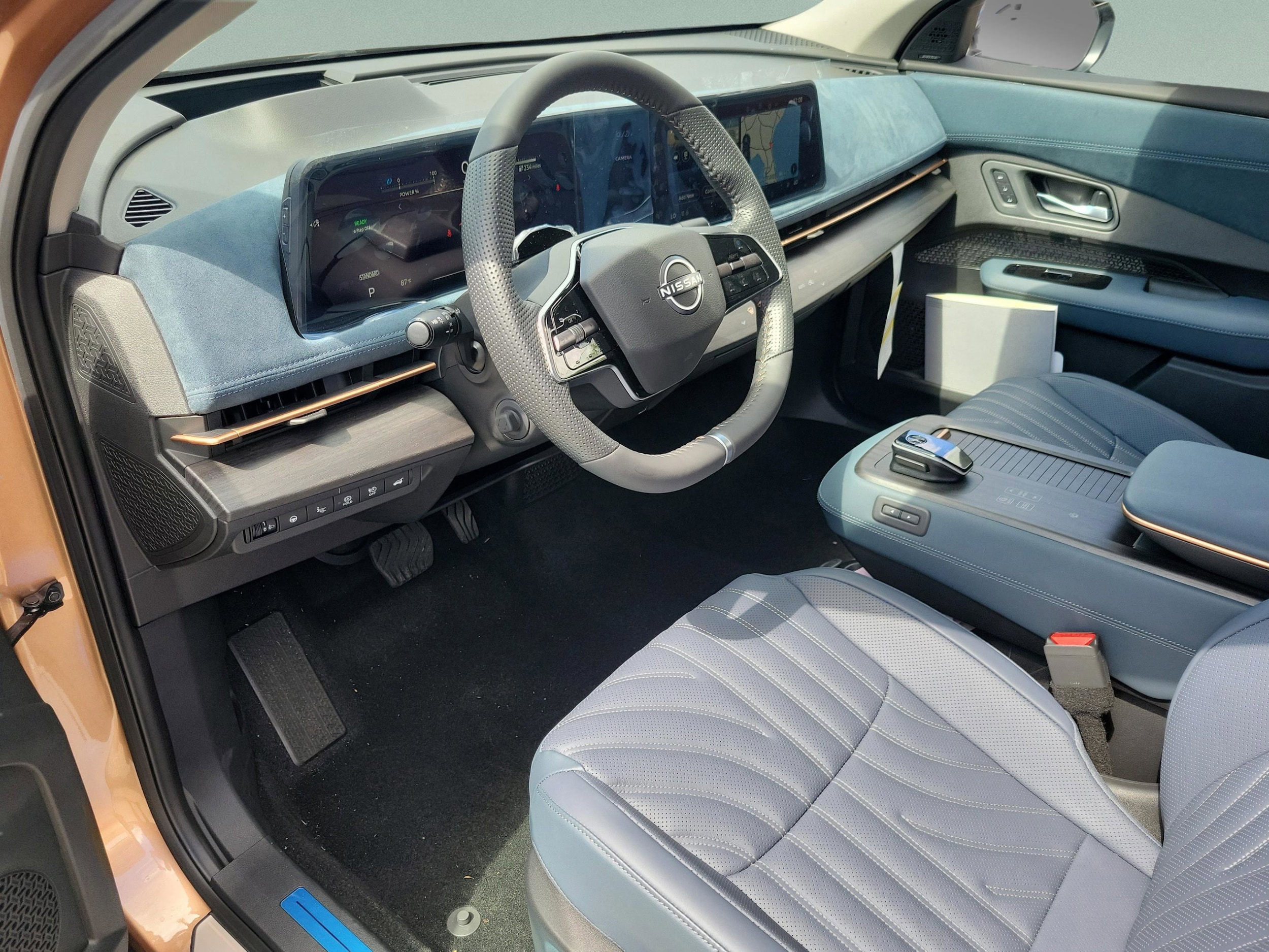 2025 Nissan ARIYA Platinum+ - Photo 19