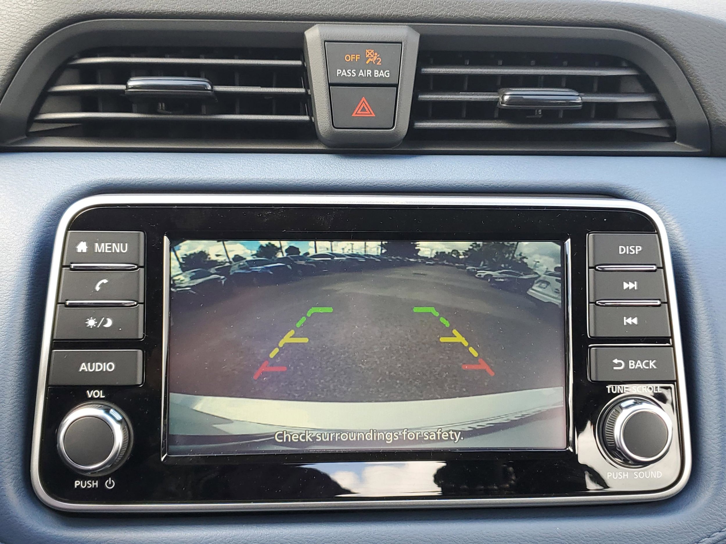 2025 Nissan Versa Sedan SV - Photo 31