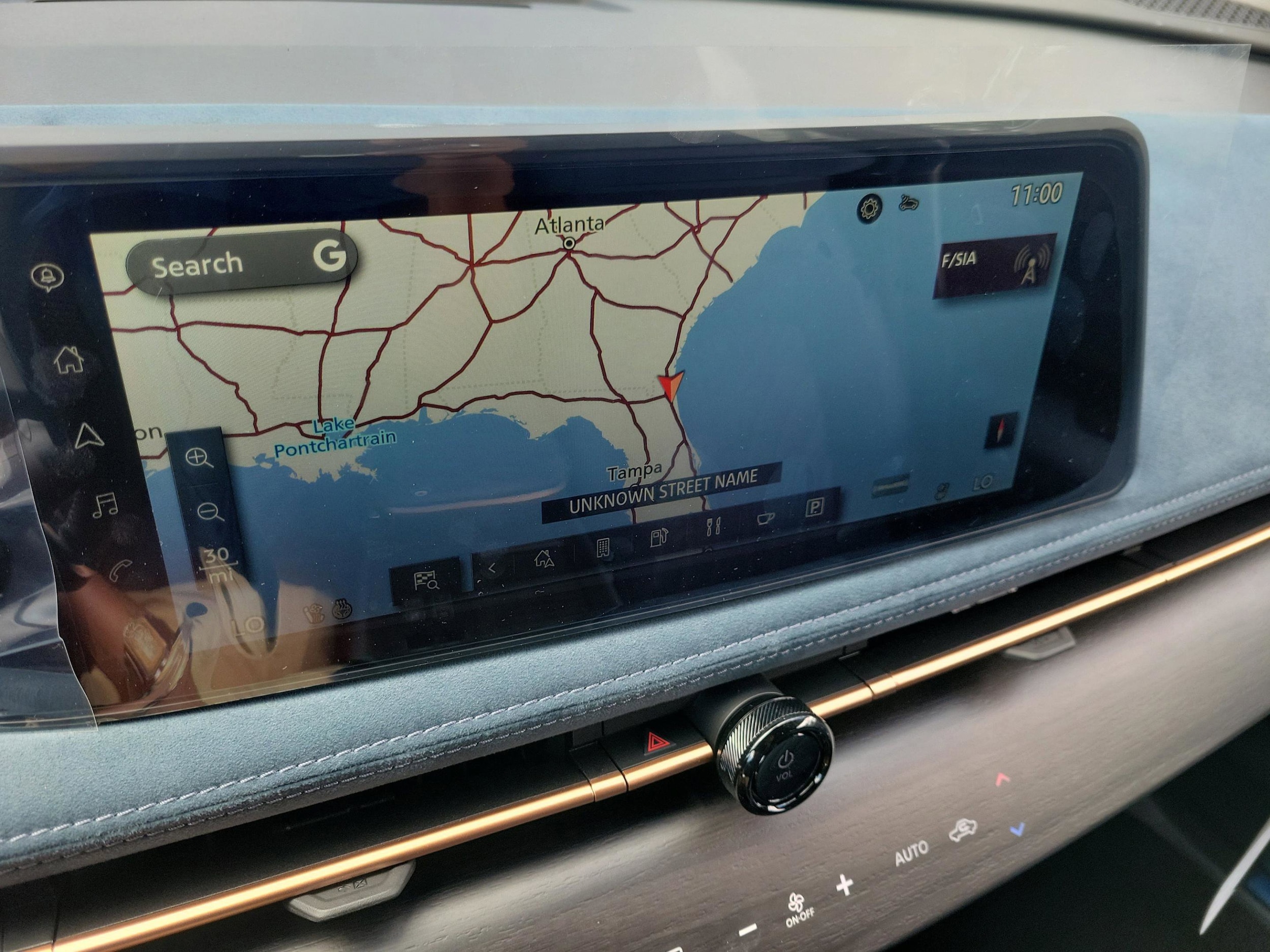 2025 Nissan ARIYA Platinum+ - Photo 33