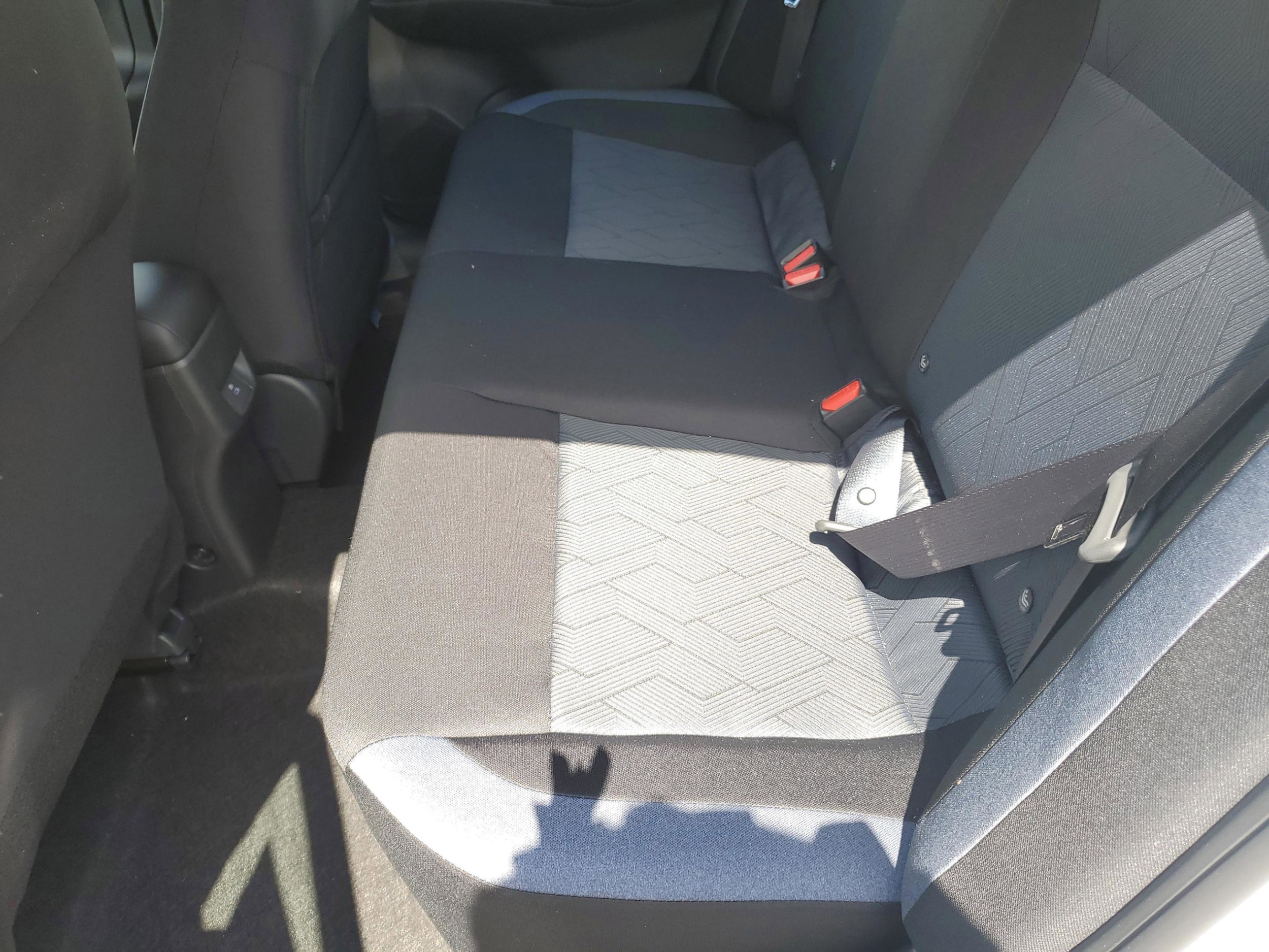 2025 Nissan Versa Sedan SV - Photo 24